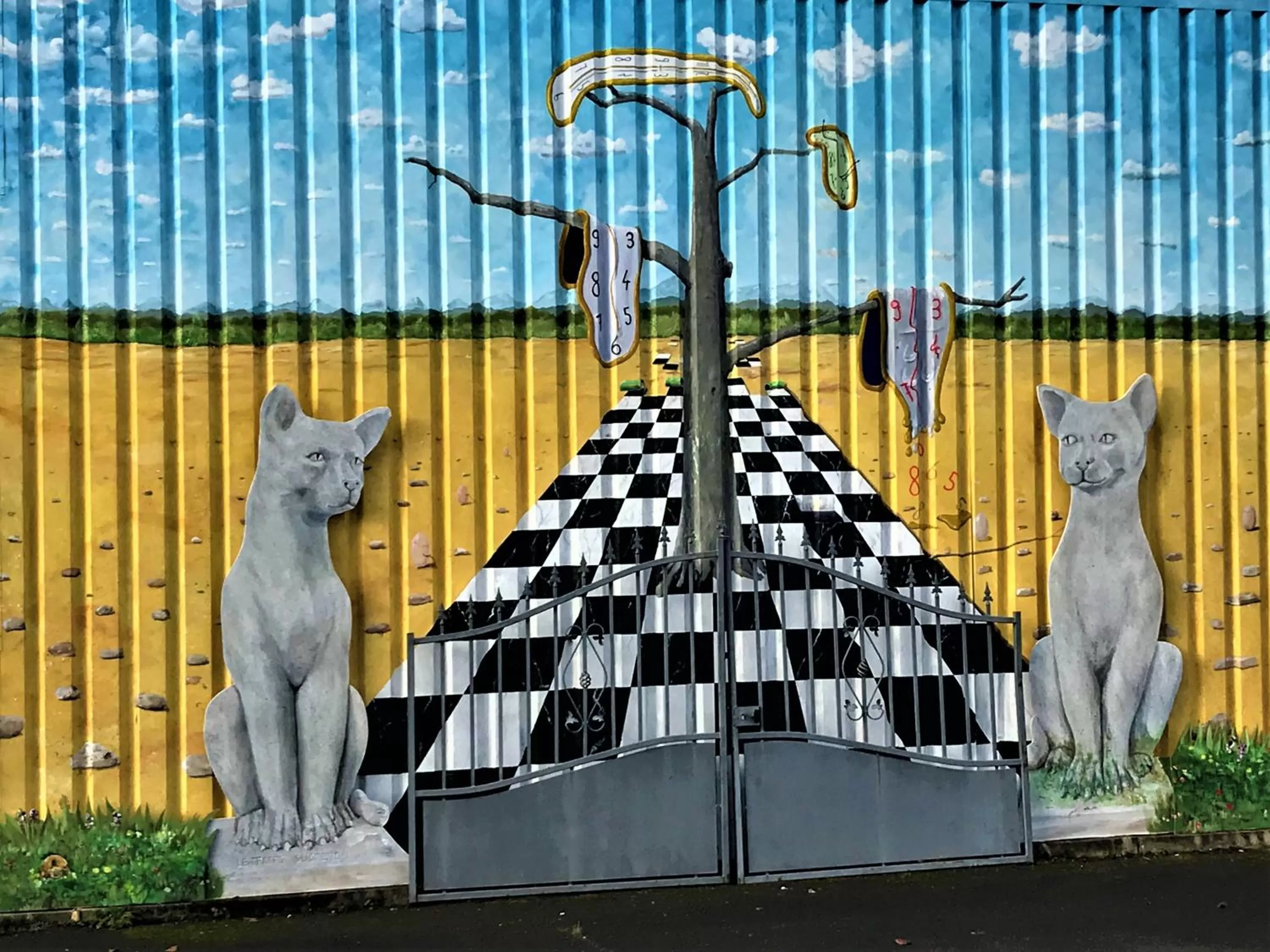 Decorative detail in Au temps suspendu