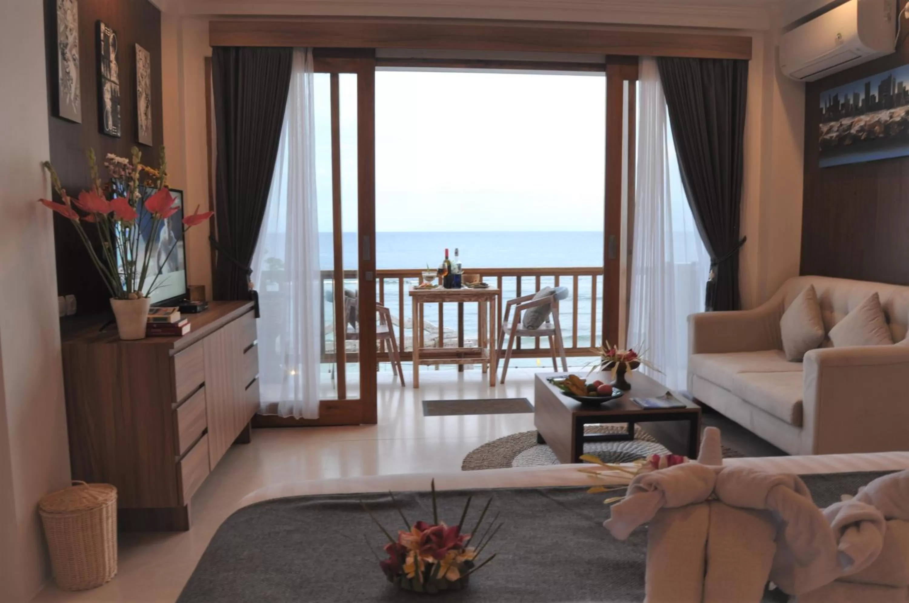 TV and multimedia in SUITE OCEAN BLUE