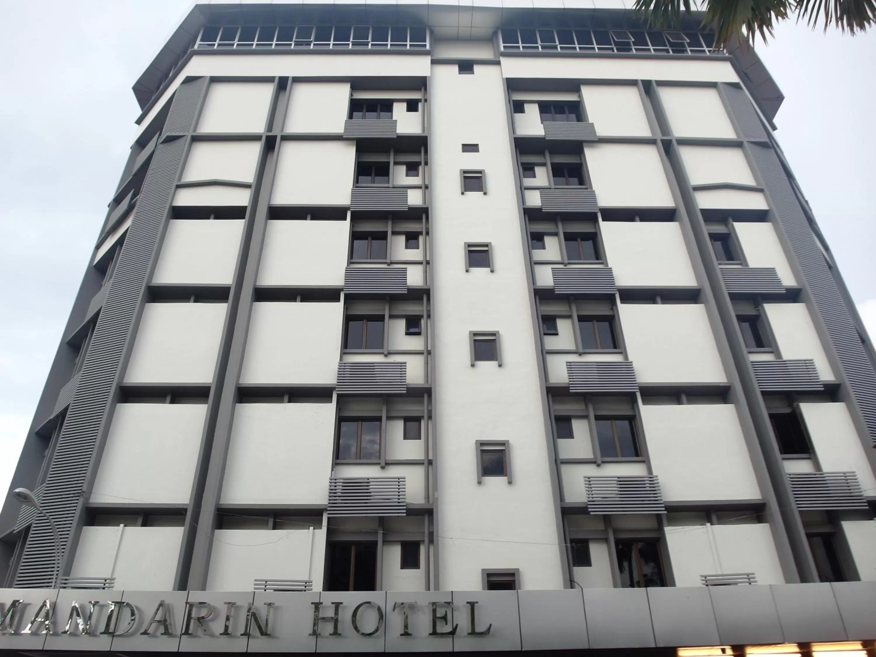 Facade/entrance in Mandarin Hotel Kota Kinabalu