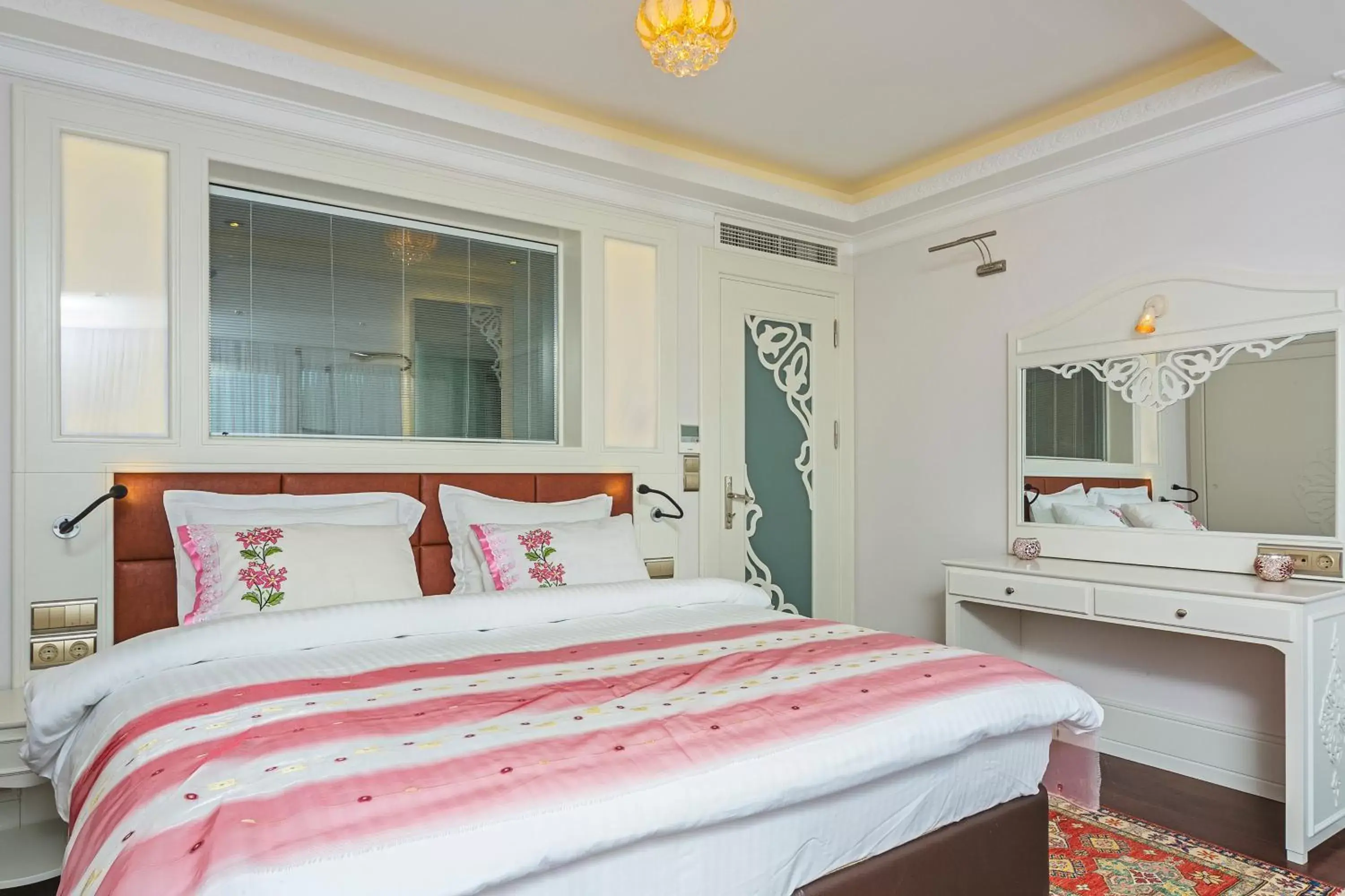 Luxury One-Bedroom Apartment with Garden "Annex" in Ada Hotel Istanbul Luxury One-Bedroom Apartment with Garden "Annex" in Ada Hotel Istanbul