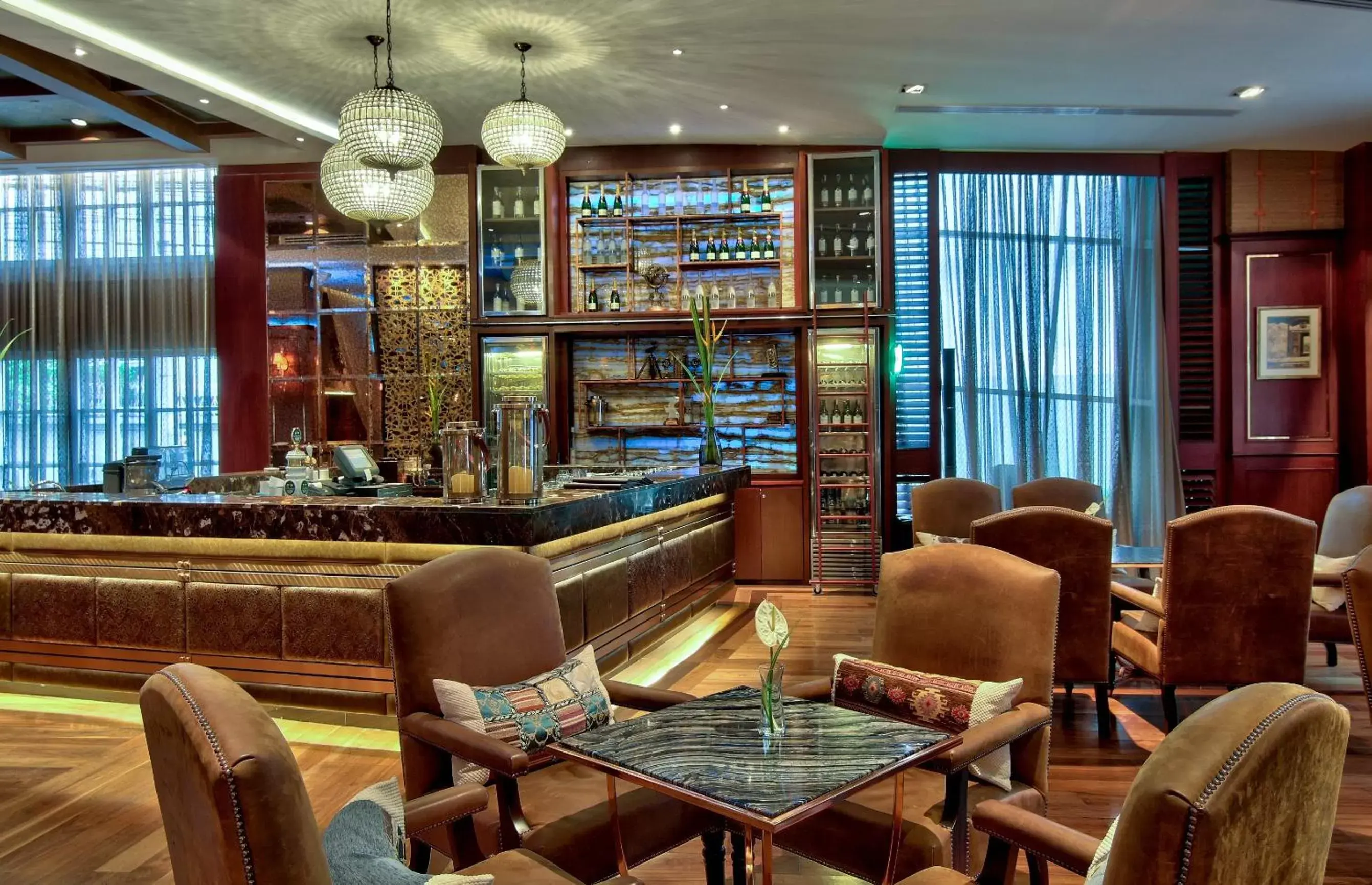 Restaurant/places to eat, Lounge/Bar in Radisson Suites Bangkok Sukhumvit - SHA Extra Plus