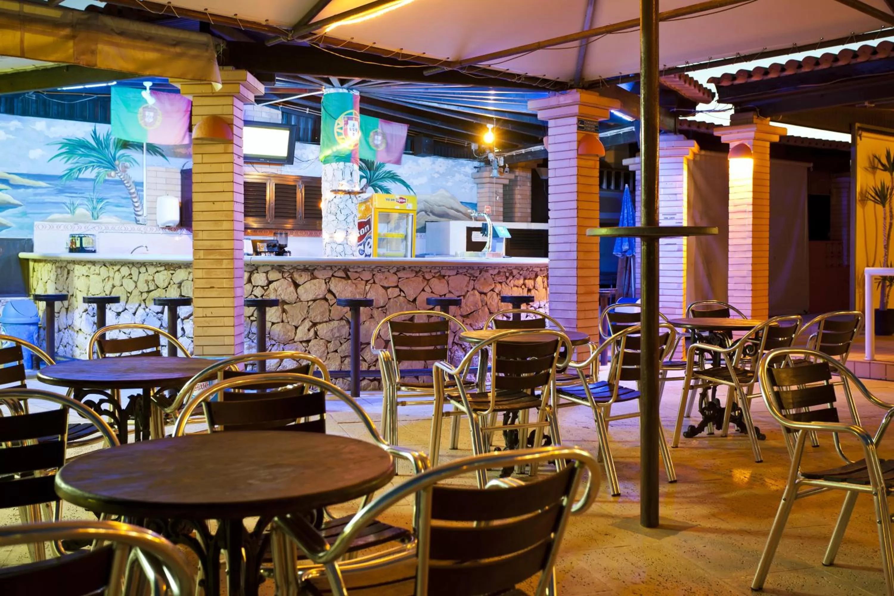 Lounge or bar in Colina Village