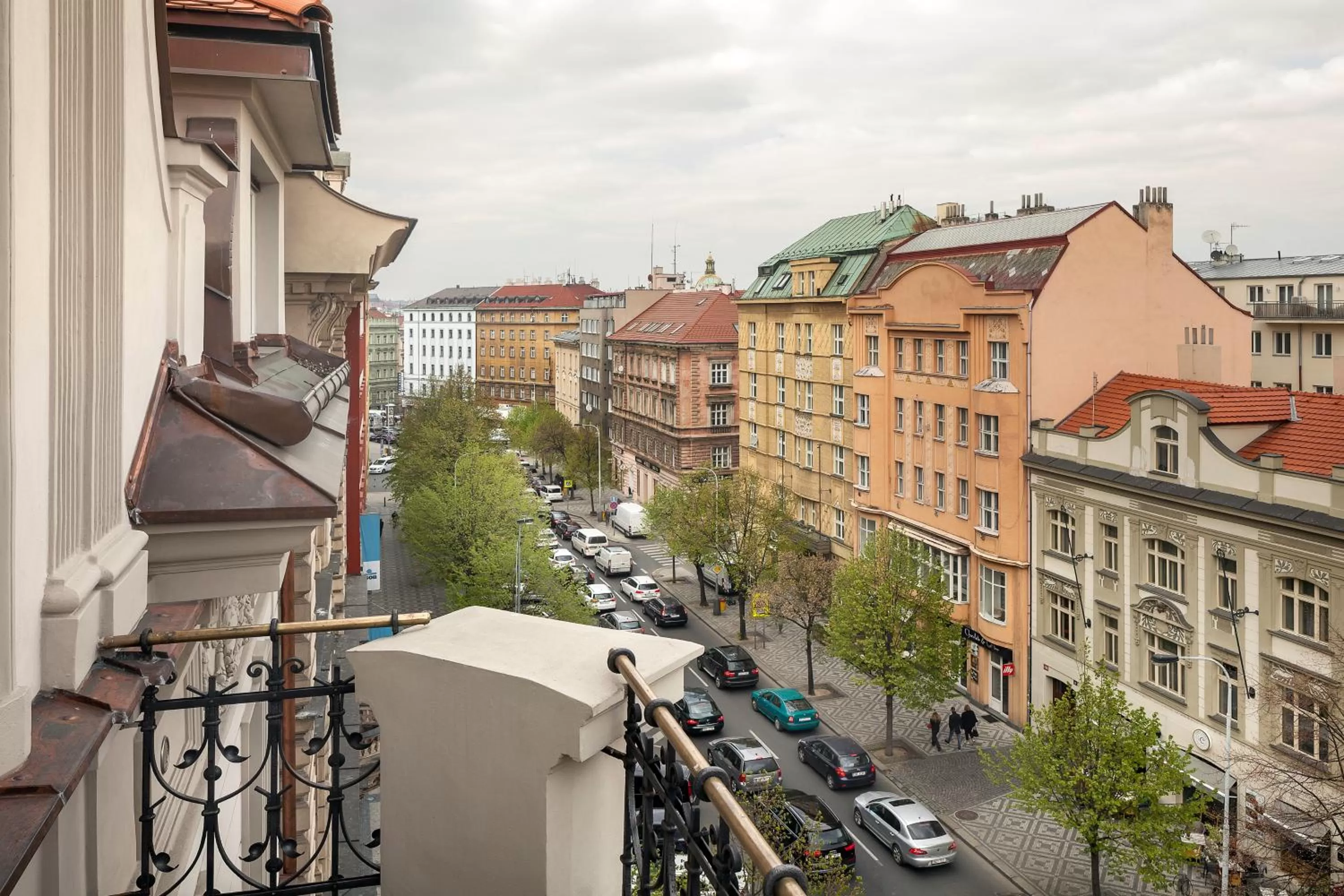 Property building in Elizabeth Suites