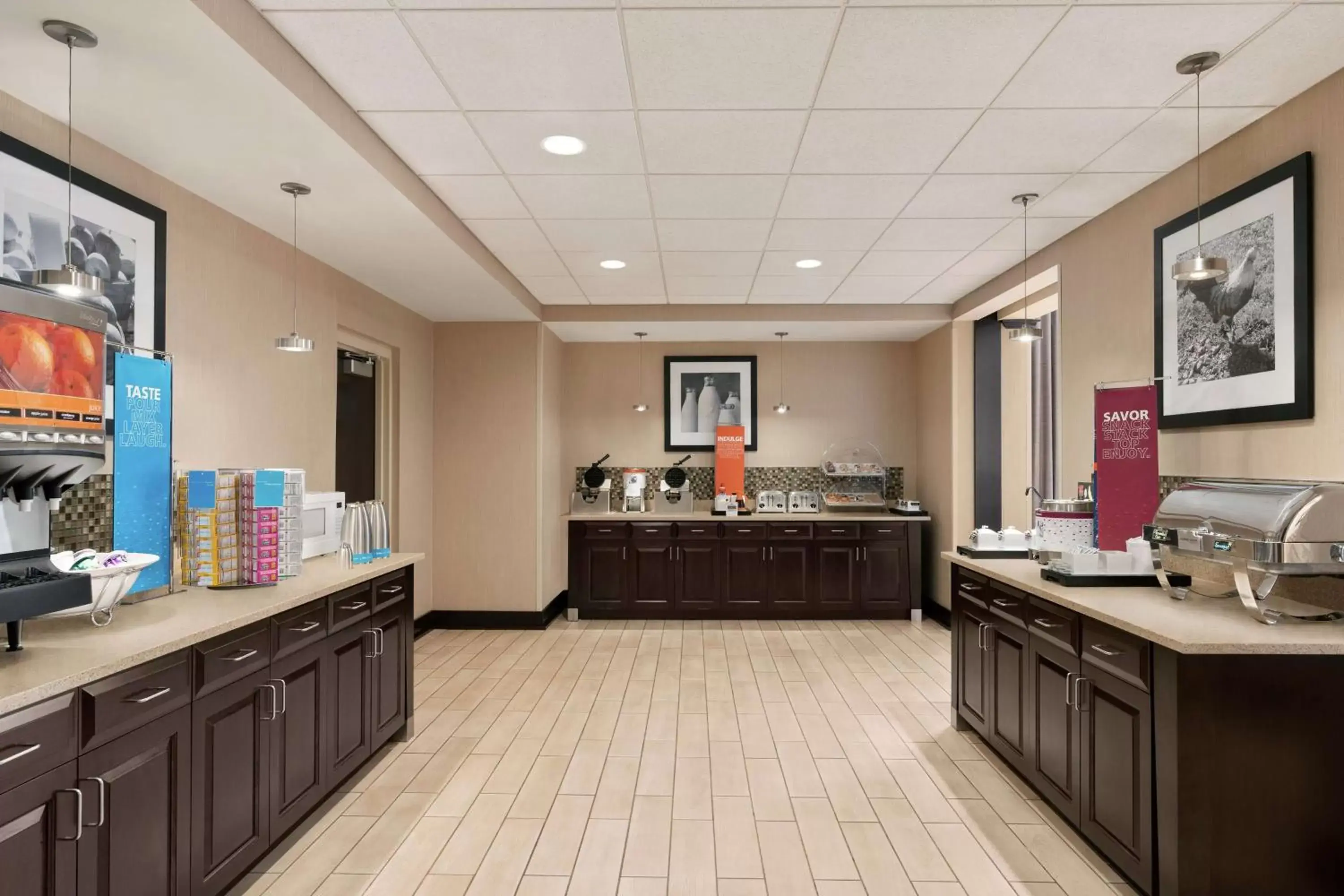 Breakfast, Restaurant/Places to Eat in Hampton Inn & Suites Mount Joy/Lancaster West, Pa