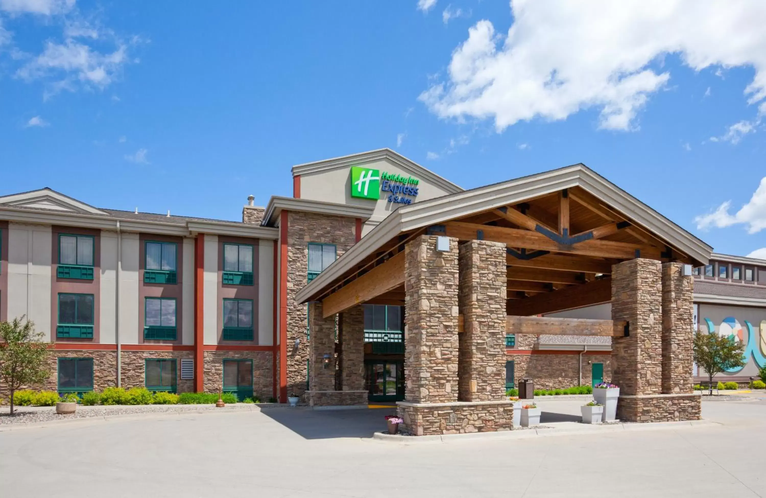 Property Building in Holiday Inn Express Hotel & Suites Brainerd-Baxter, an IHG Hotel