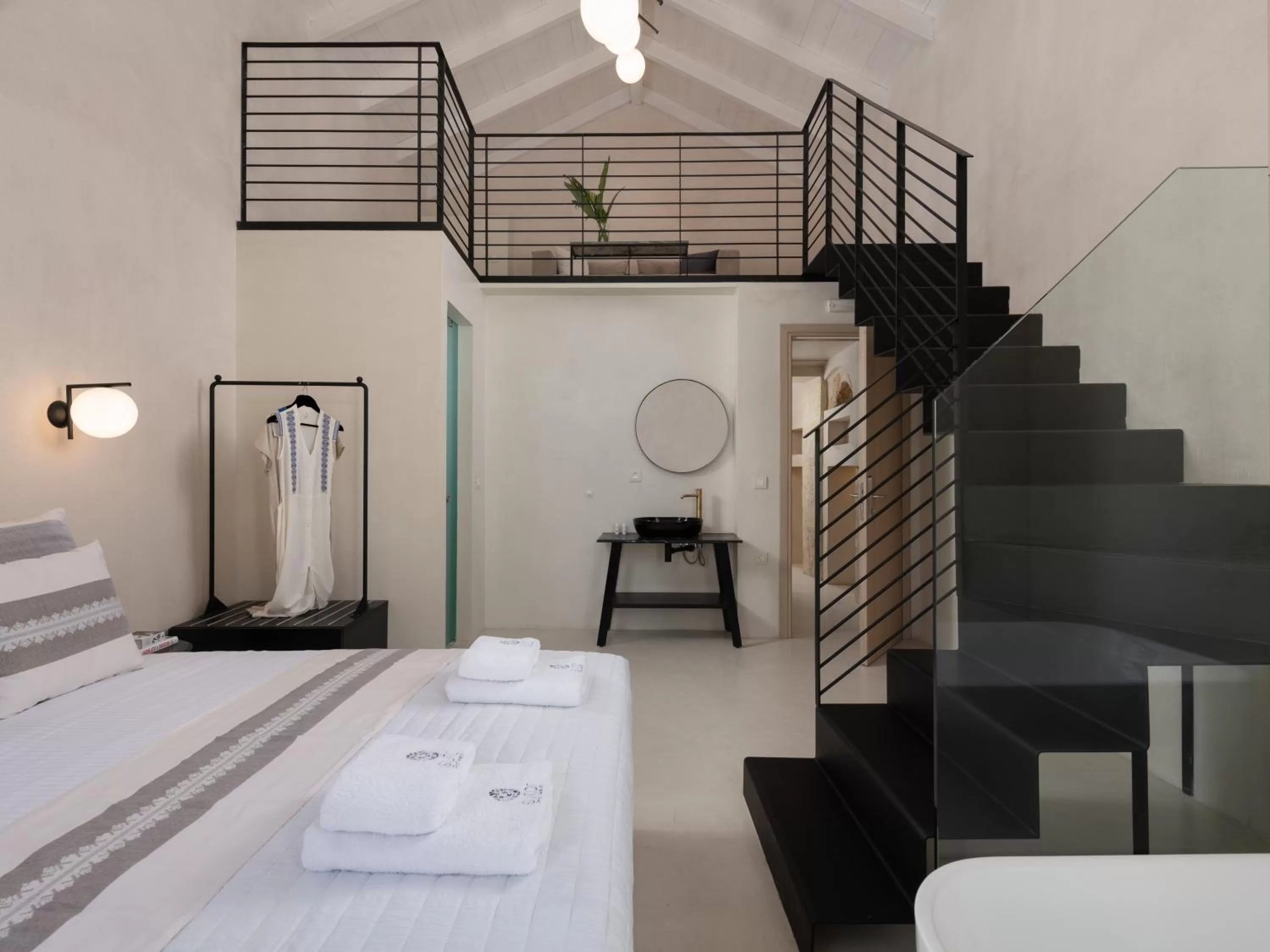 Photo of the whole room, Bed in Sutor Chic Manor hotel