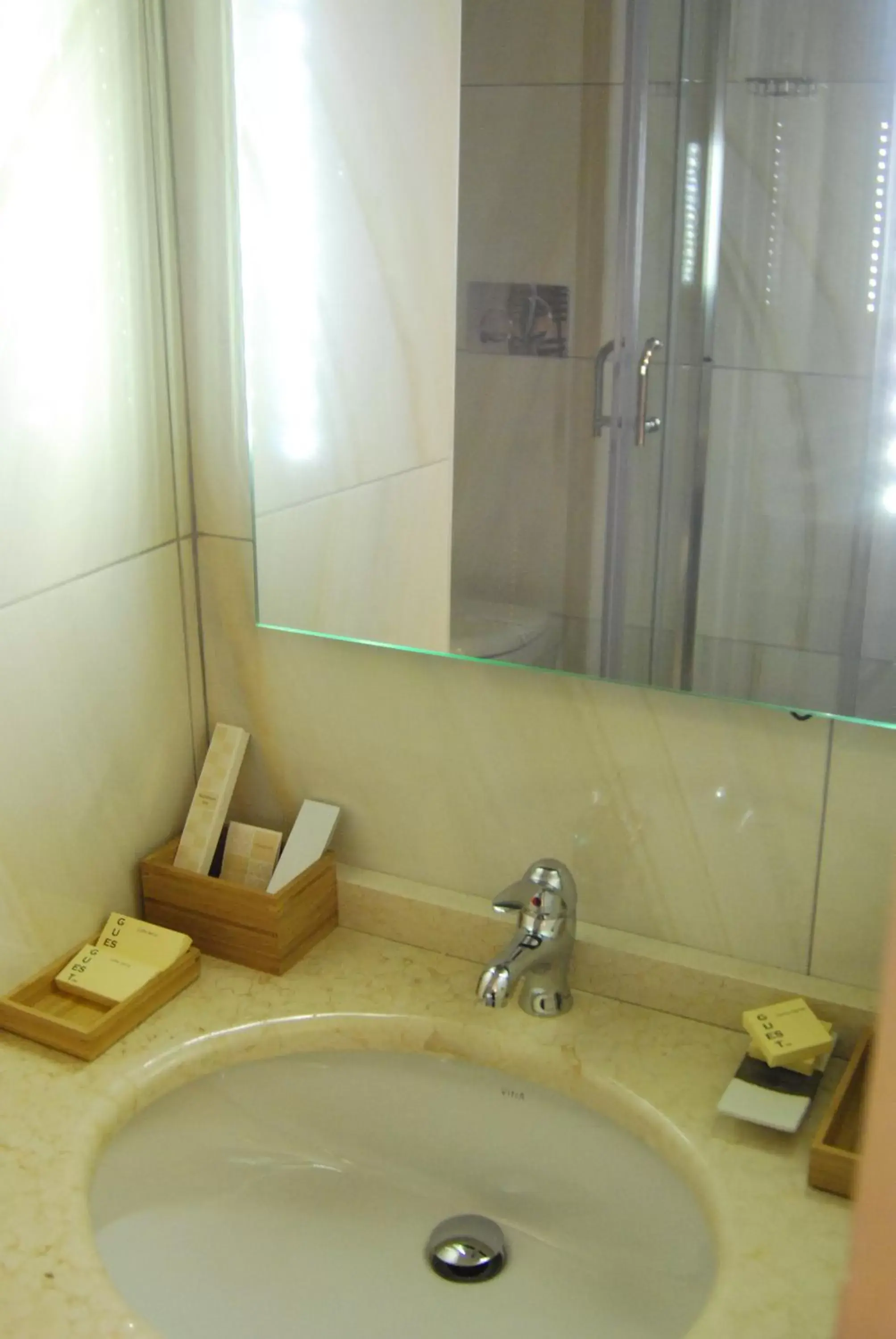 Decorative detail, Bathroom in B&B Roma Royal Residence