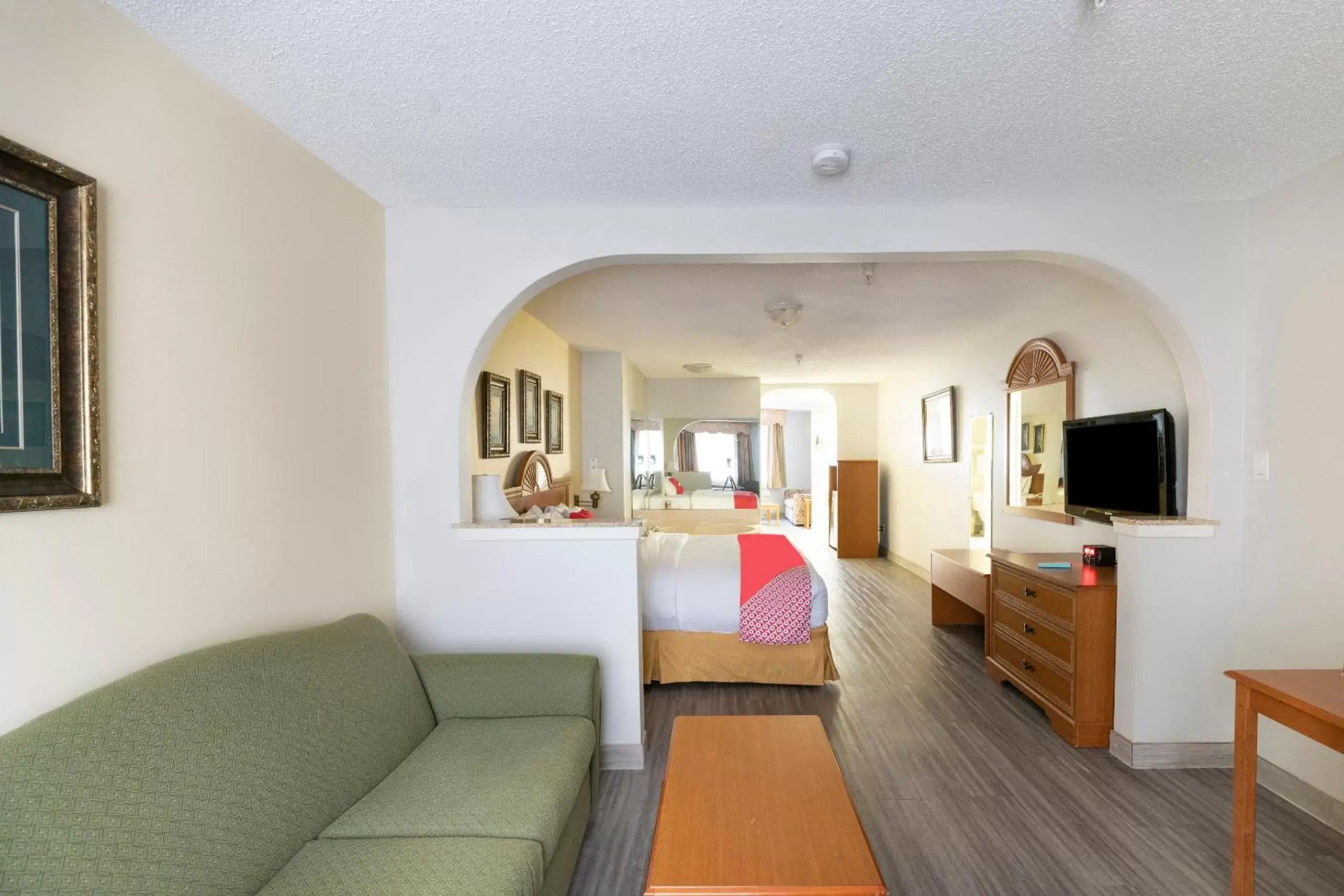 Bedroom, Seating Area in OYO Hotel Stafford TX I-69 North