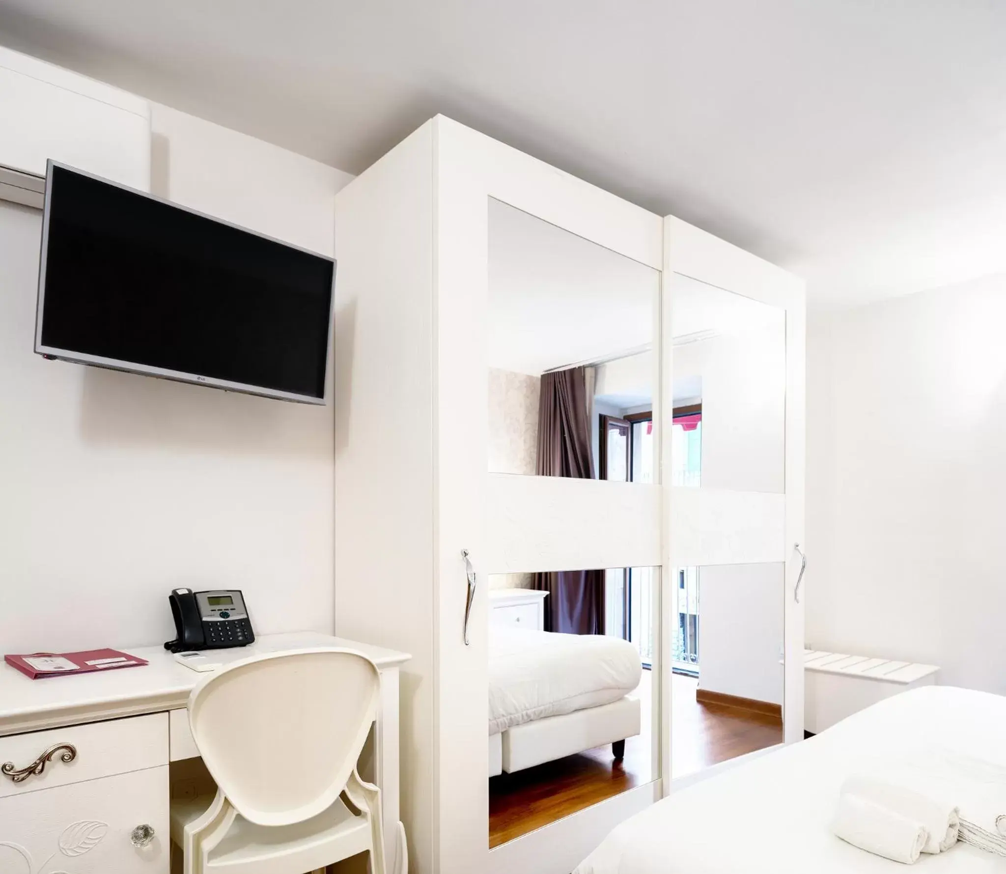 Bedroom, TV/Entertainment Center in Porta Nazionale Dependance