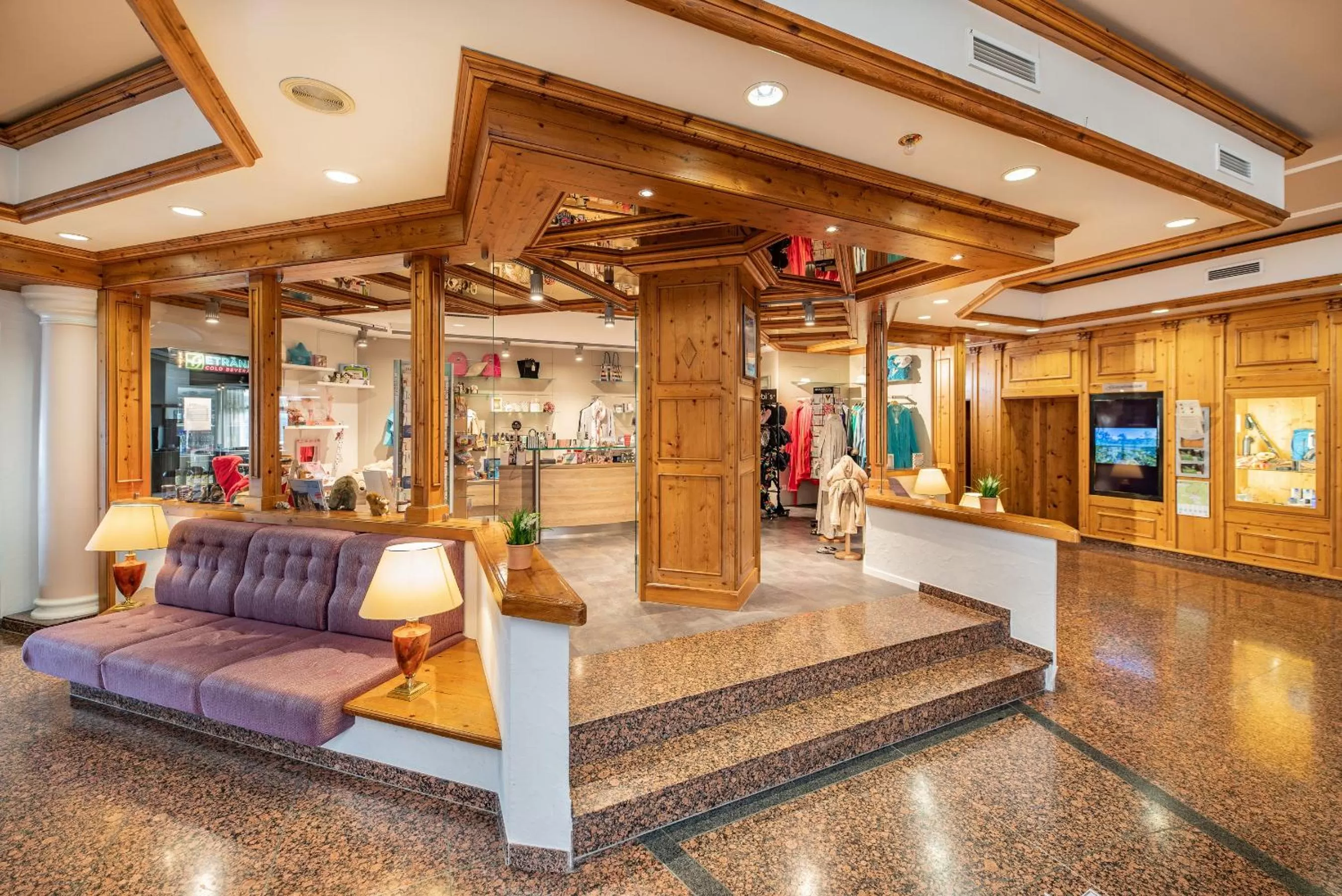 Lobby or reception in Göbels Hotel Rodenberg