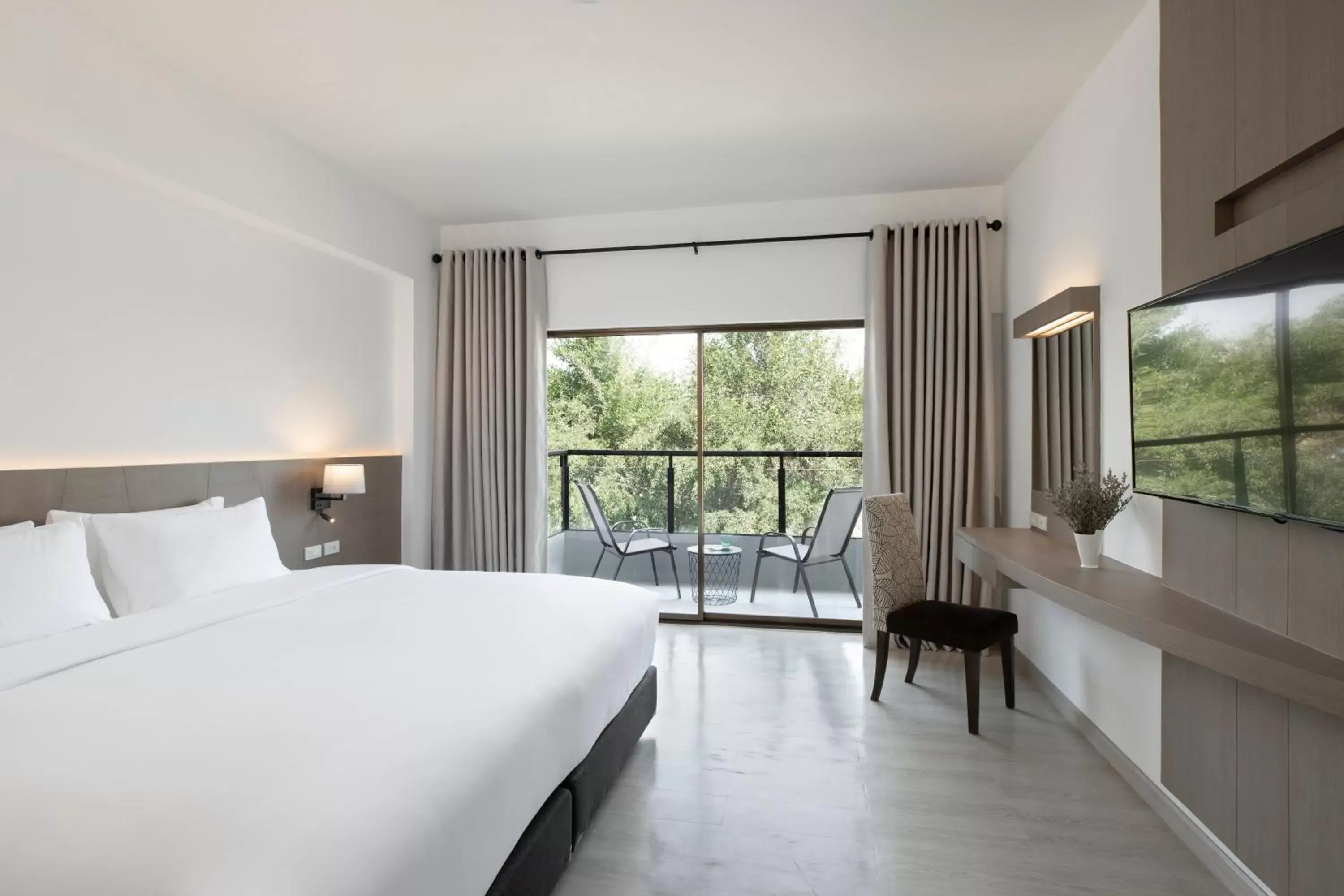 Superior King Room in Centara Life Cha-Am Beach Resort Hua Hin Superior King Room in Centara Life Cha-Am Beach Resort Hua Hin