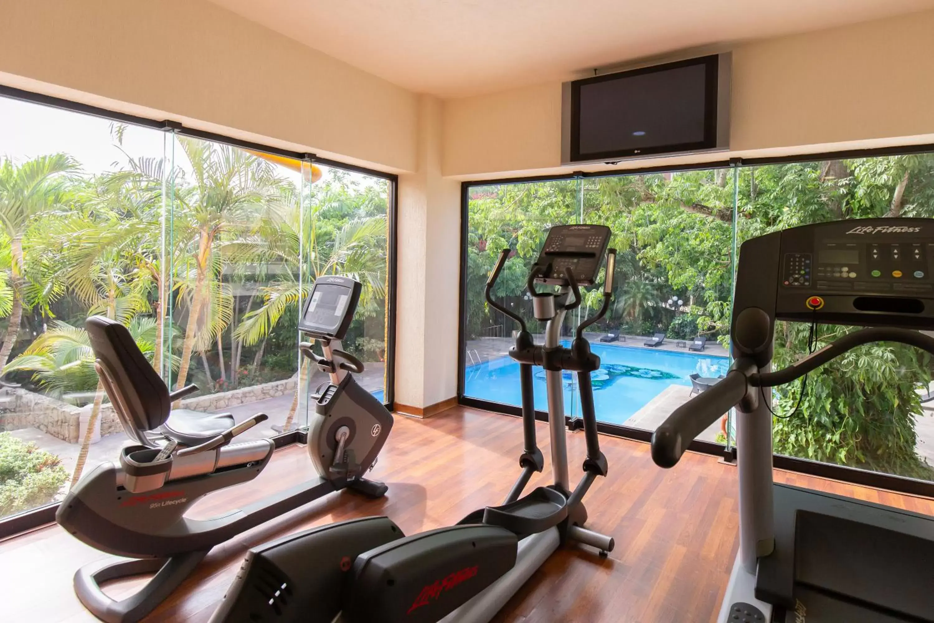 Property building, Fitness Center/Facilities in HS HOTSSON Hotel Tampico