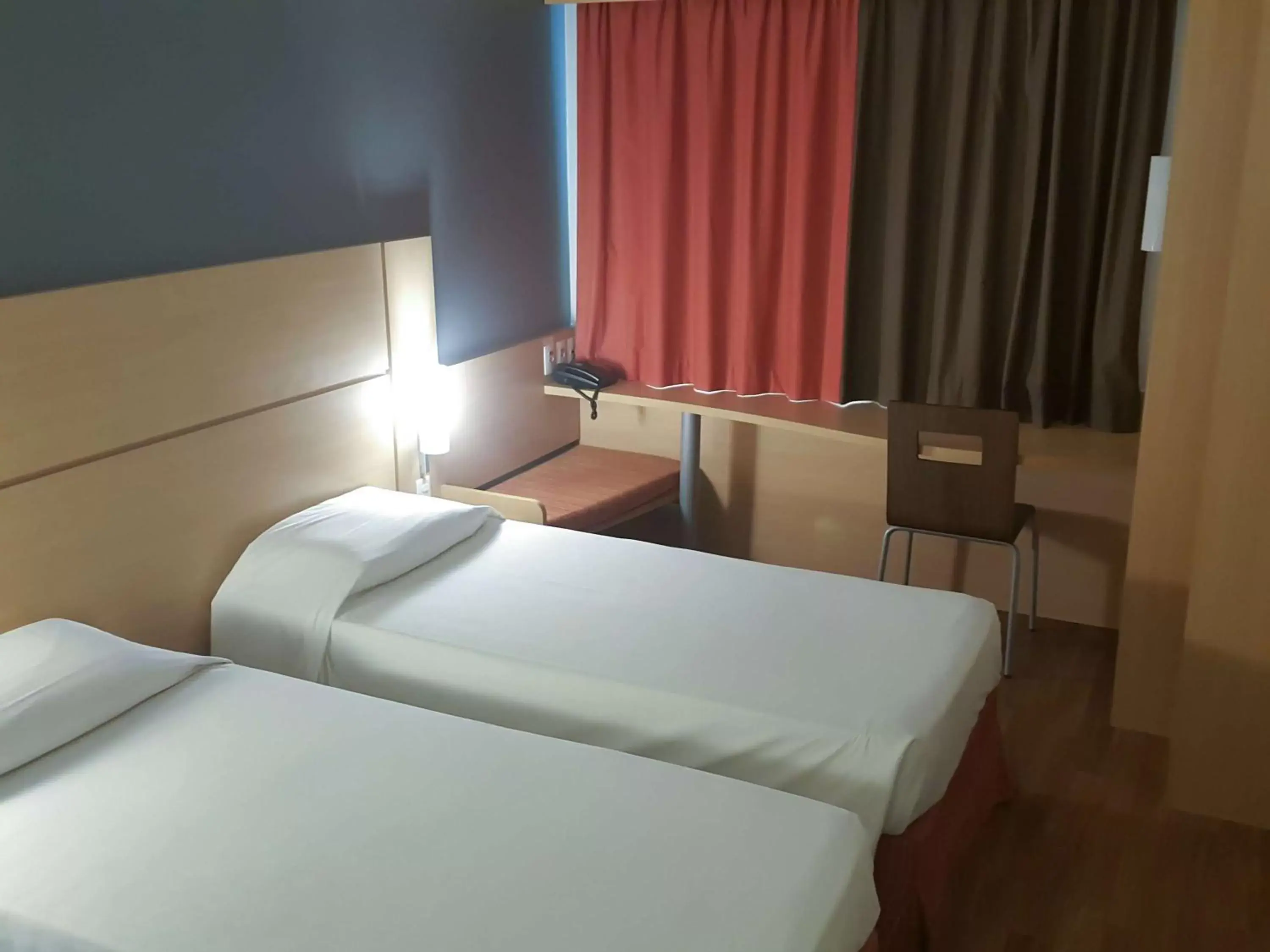 Photo of the whole room, Bed in ibis Itu Plaza Shopping