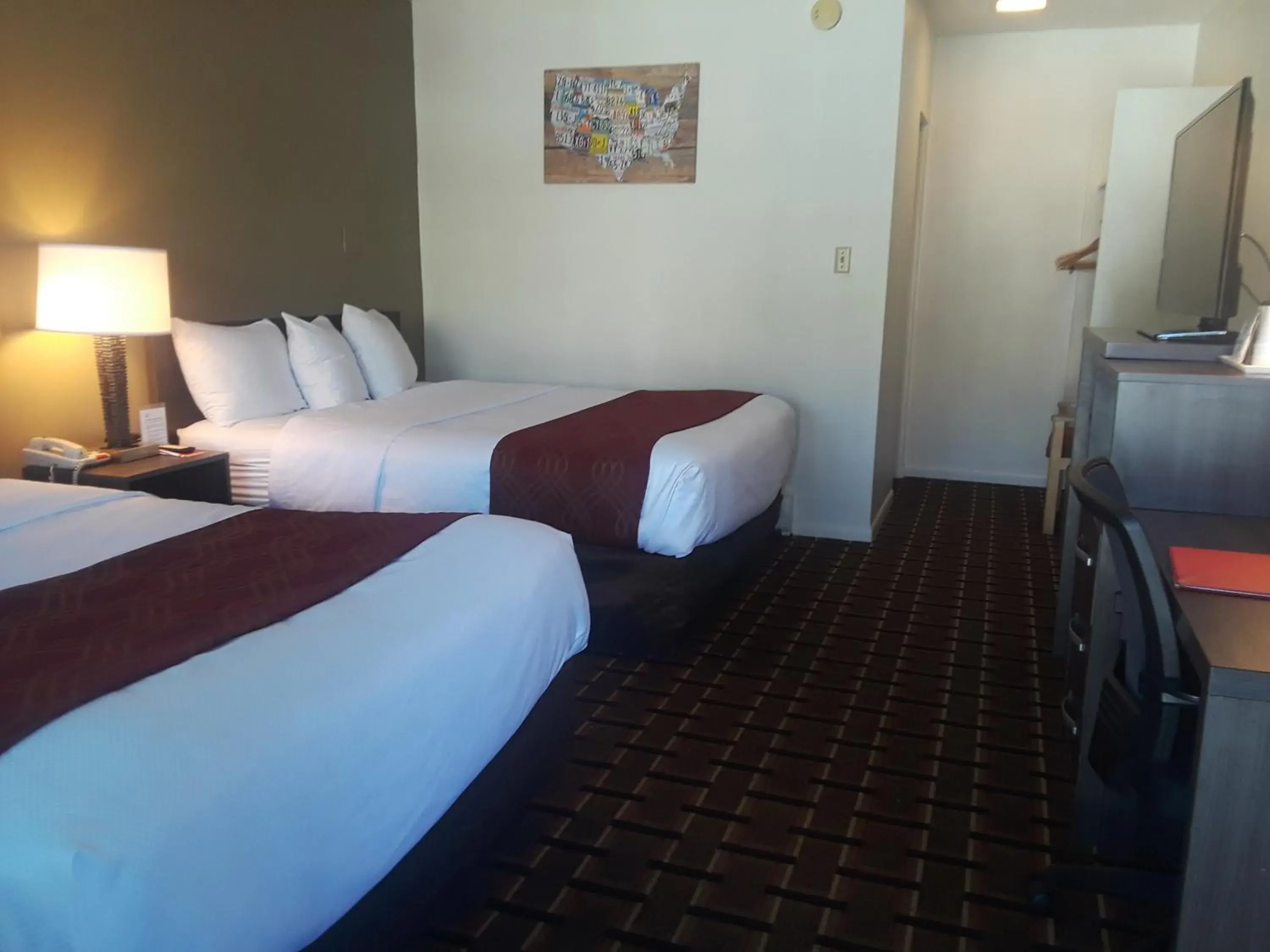 Queen Room with One Queen Bed and One Double Bed in Econo Lodge Downtown Colorado Springs