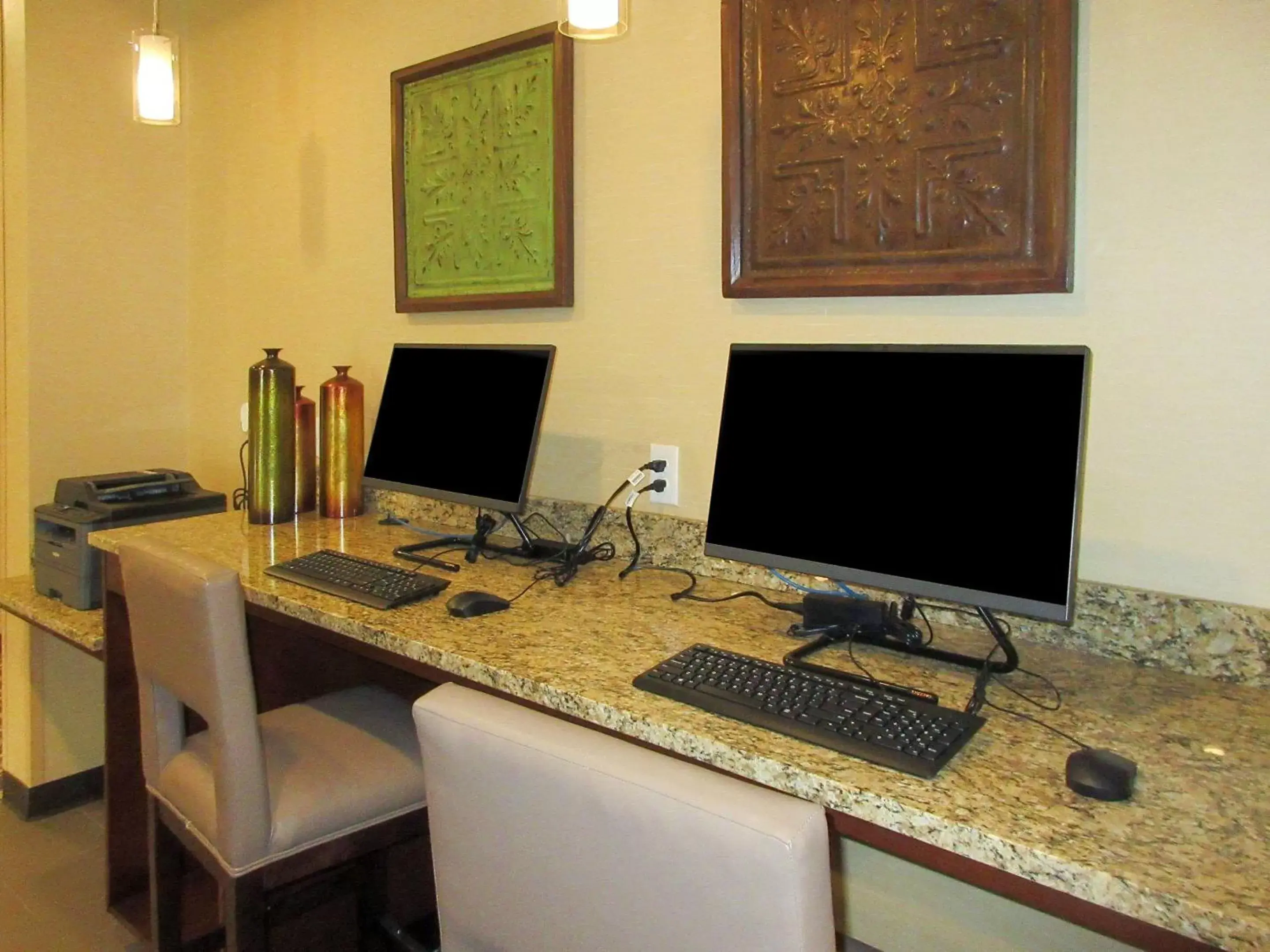 Business facilities in Comfort Suites