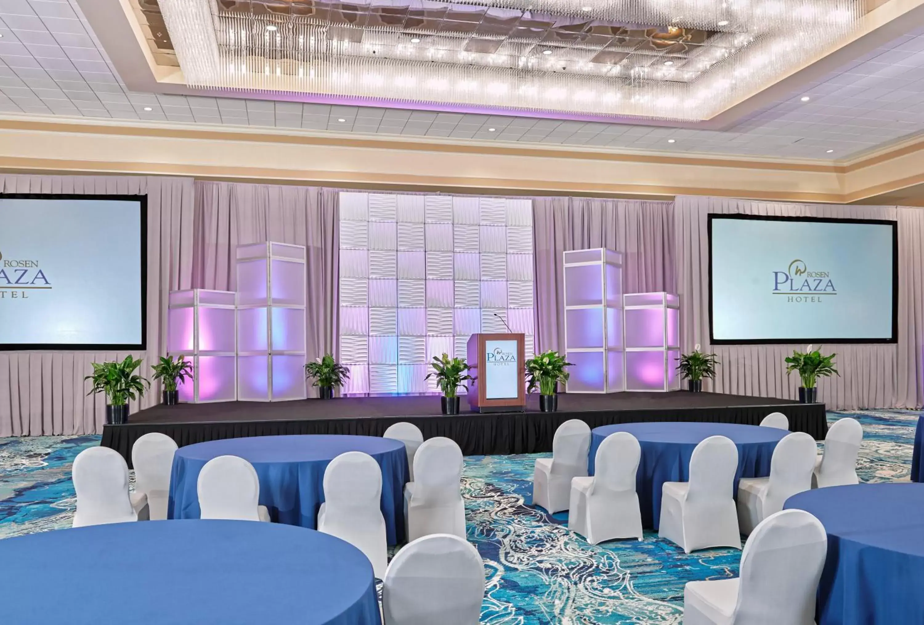 Business facilities in Rosen Plaza Hotel Orlando Convention Center