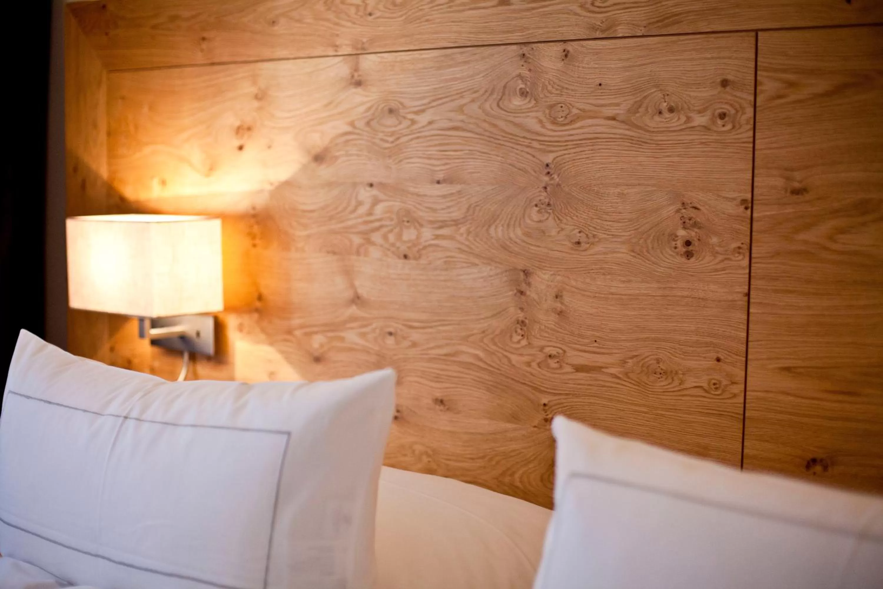 Bed in Gasthof Zufriedenheit