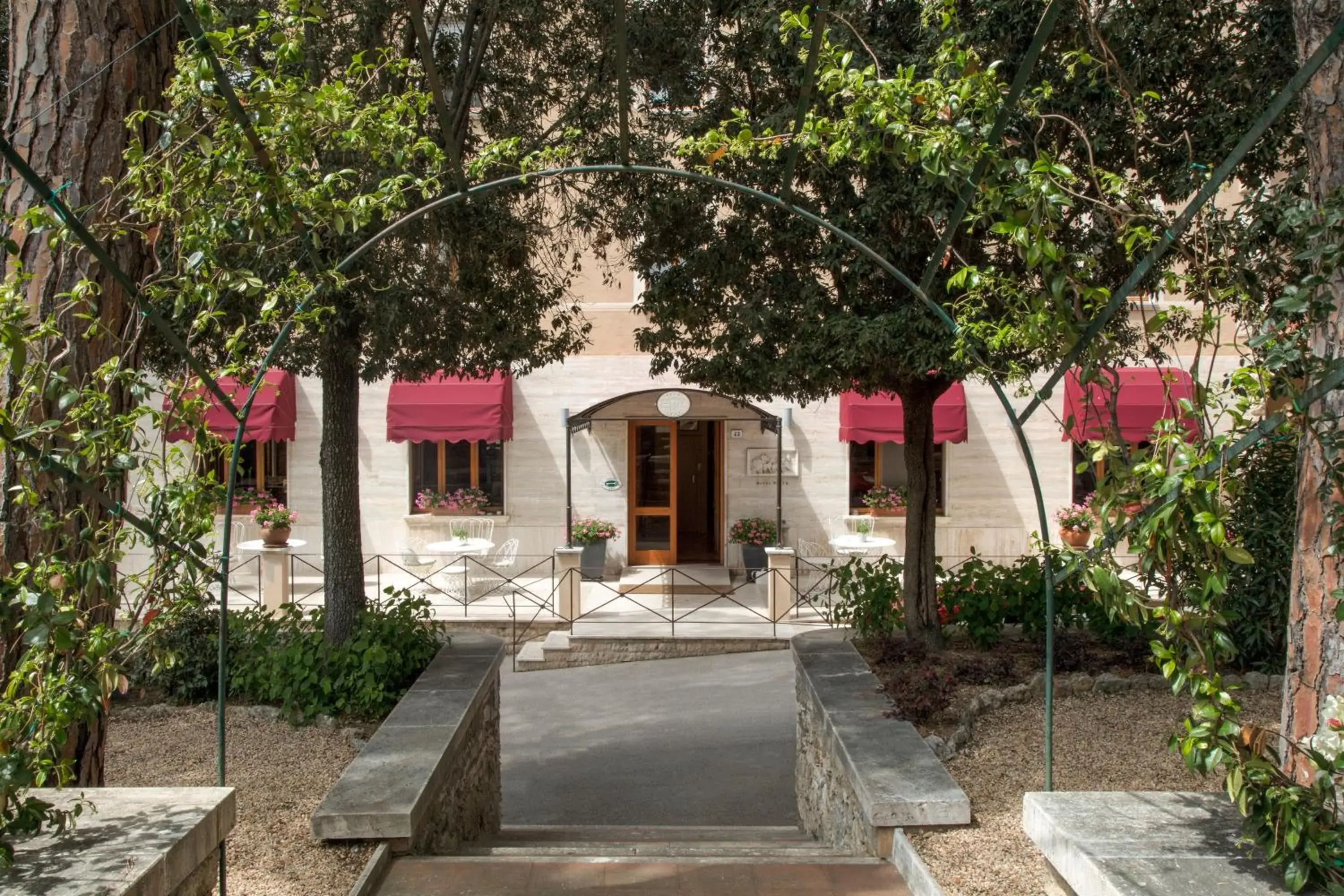 Facade/entrance in Albergo Posta Marcucci