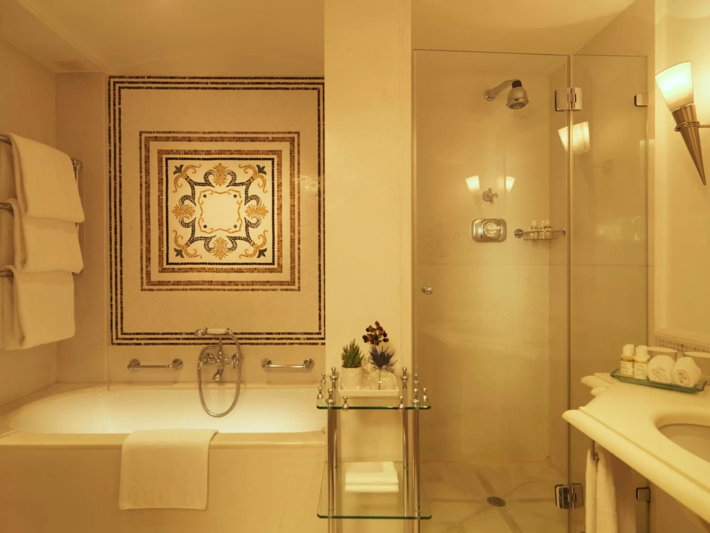 Shower, Bathroom in Rocco Forte Hotel Savoy