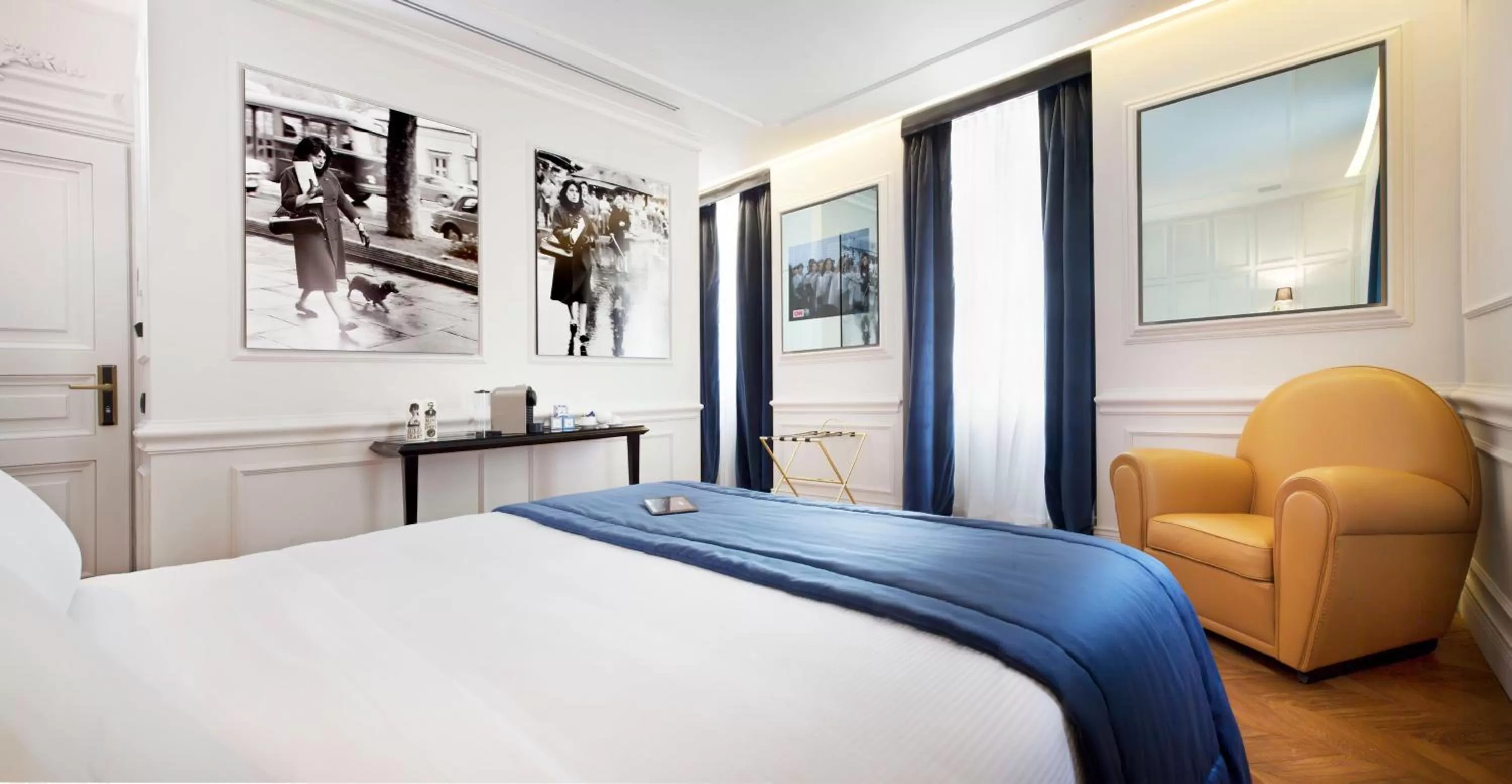 Photo of the whole room, Bed in Hotel The Corner Roma