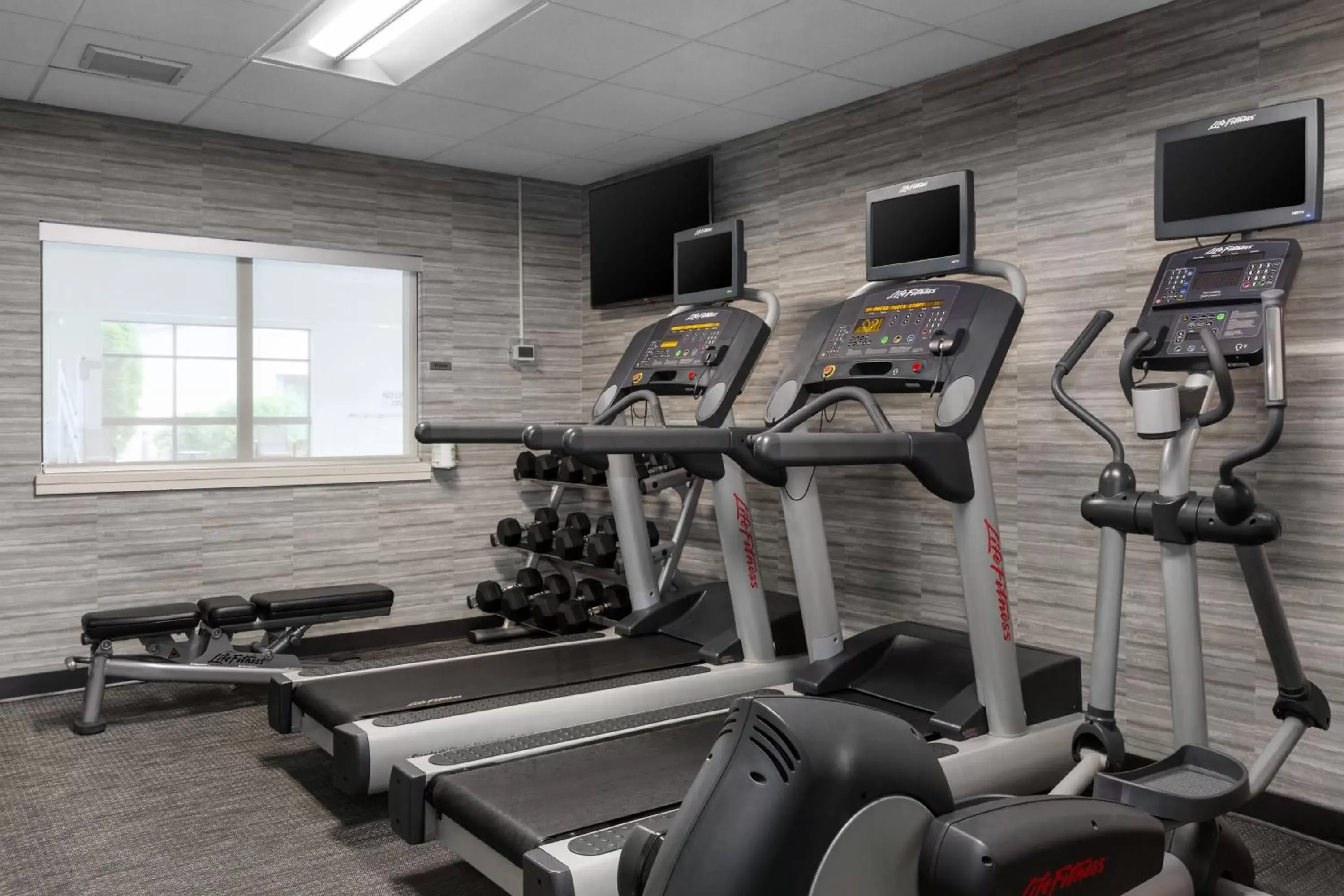 Fitness centre/facilities, Fitness Center/Facilities in Courtyard by Marriott Fishkill
