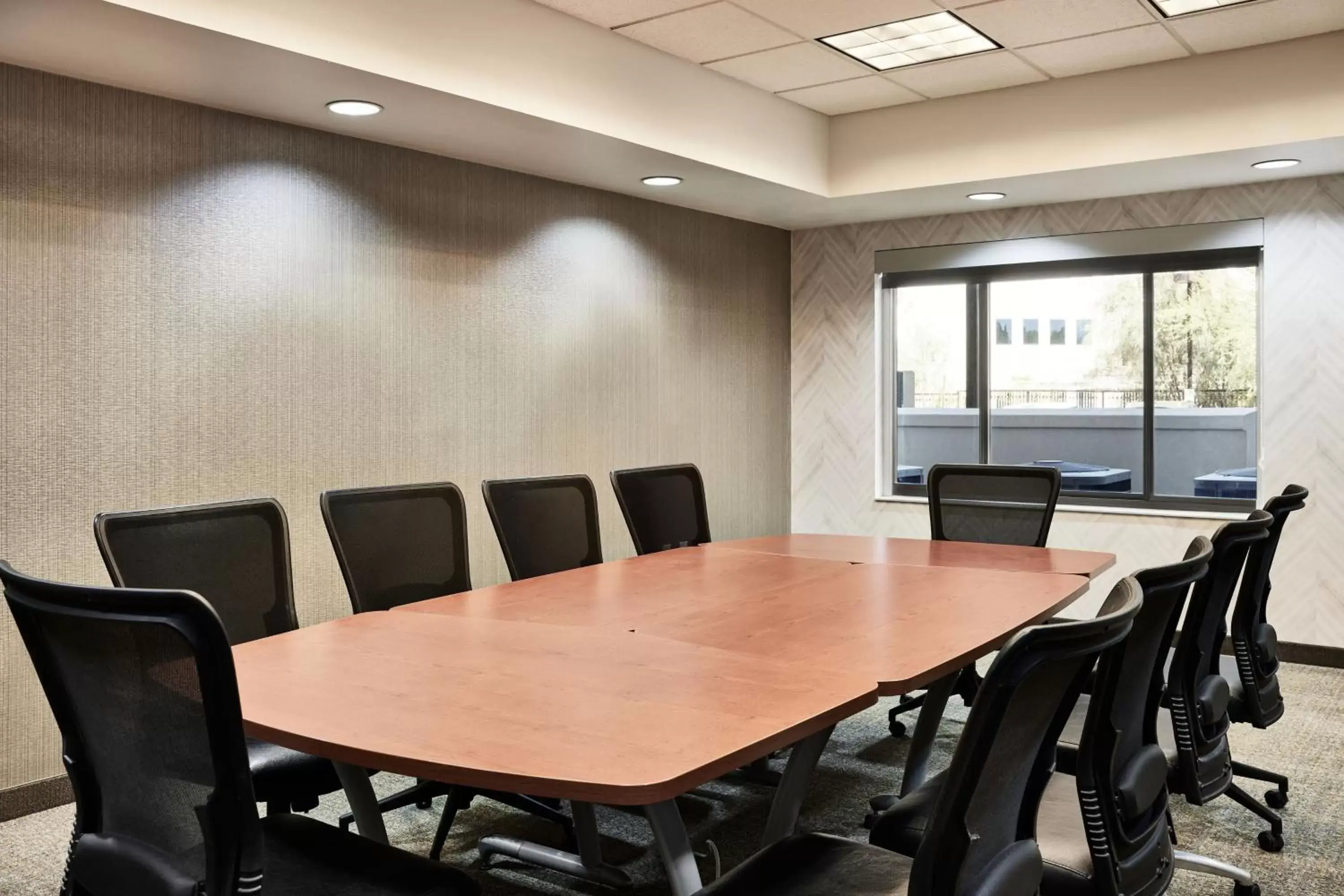Meeting/conference room in SpringHill Suites Phoenix Tempe Airport