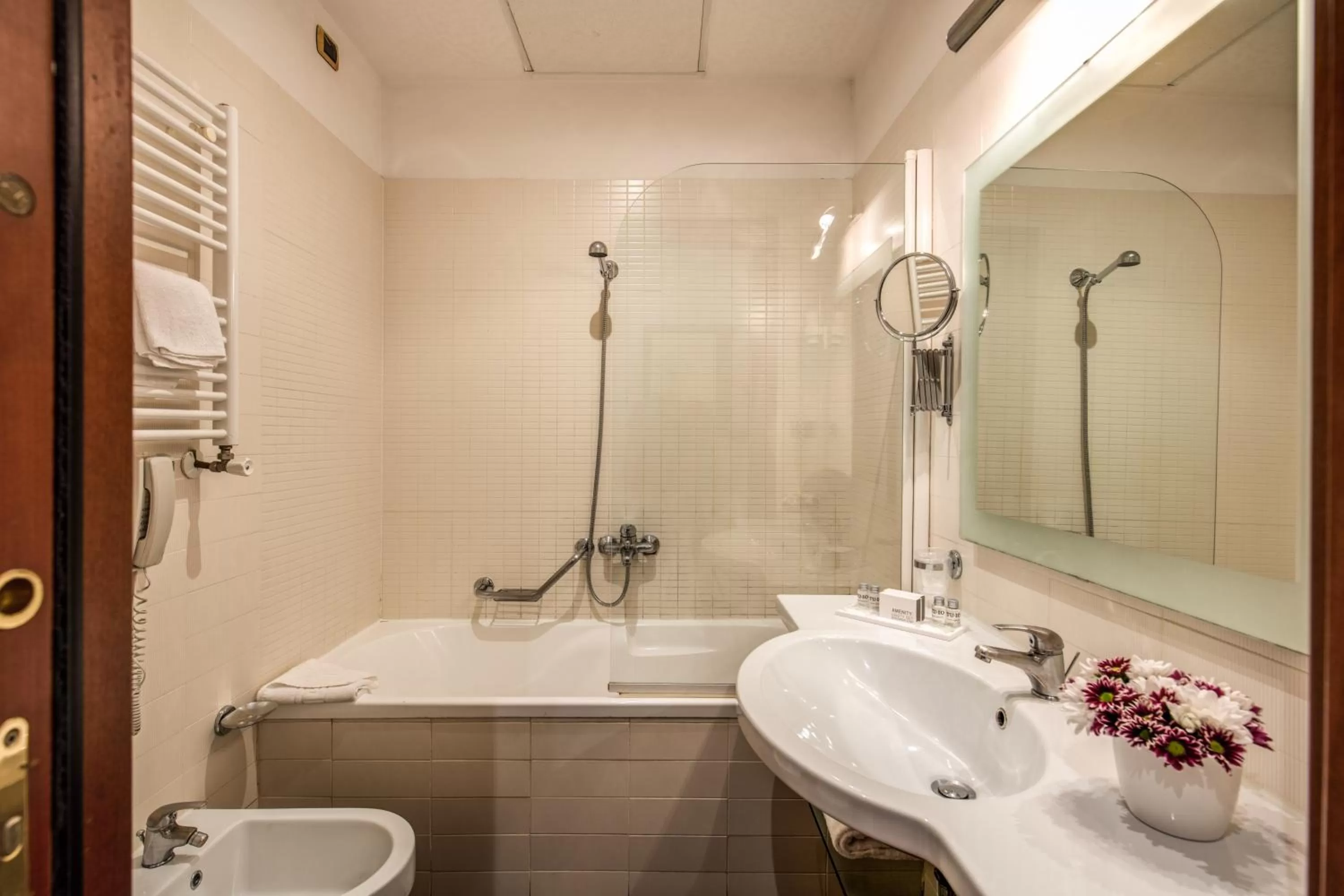 Bathroom in Hotel Villafranca