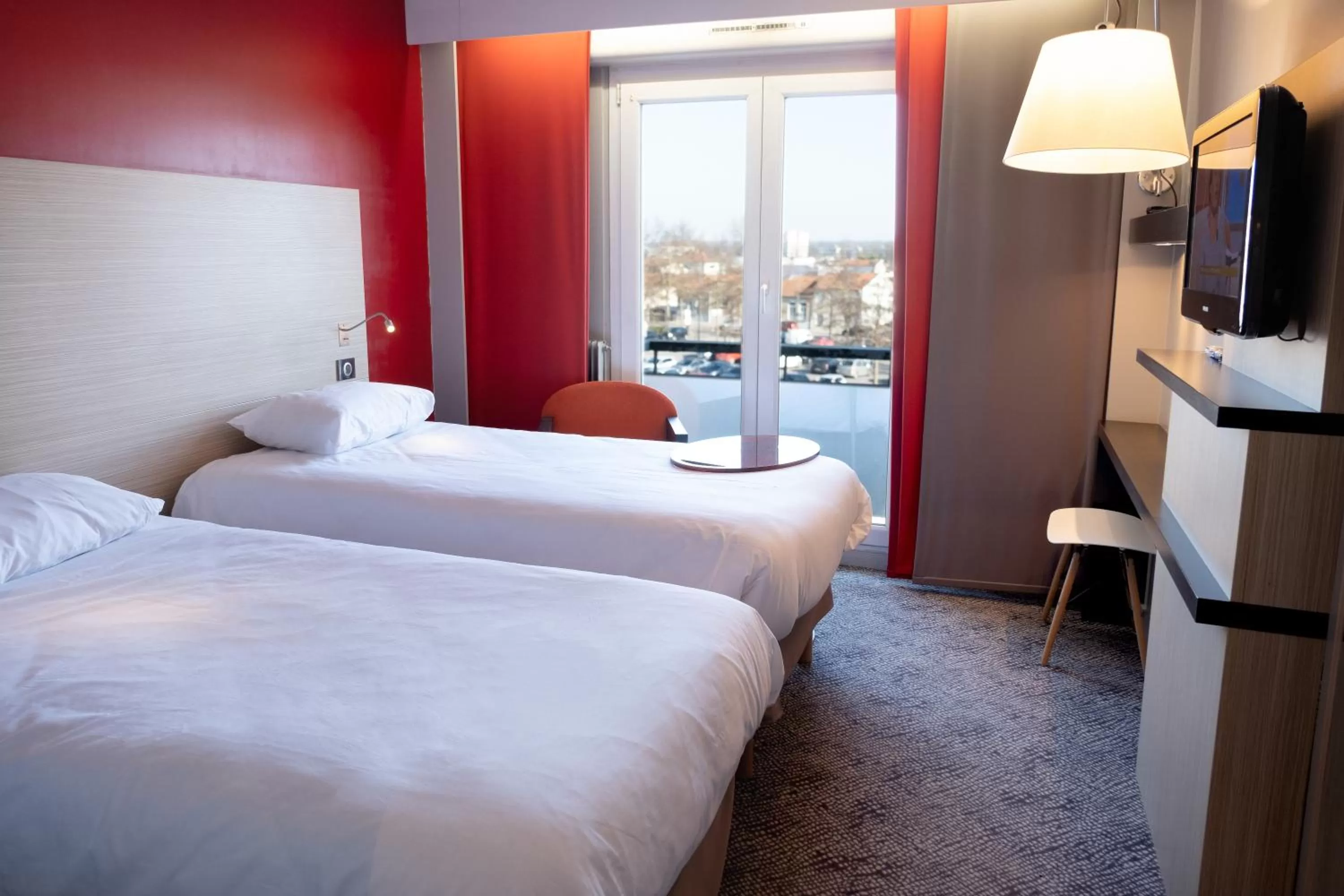 Bedroom, Bed in ibis Styles Saint Dizier