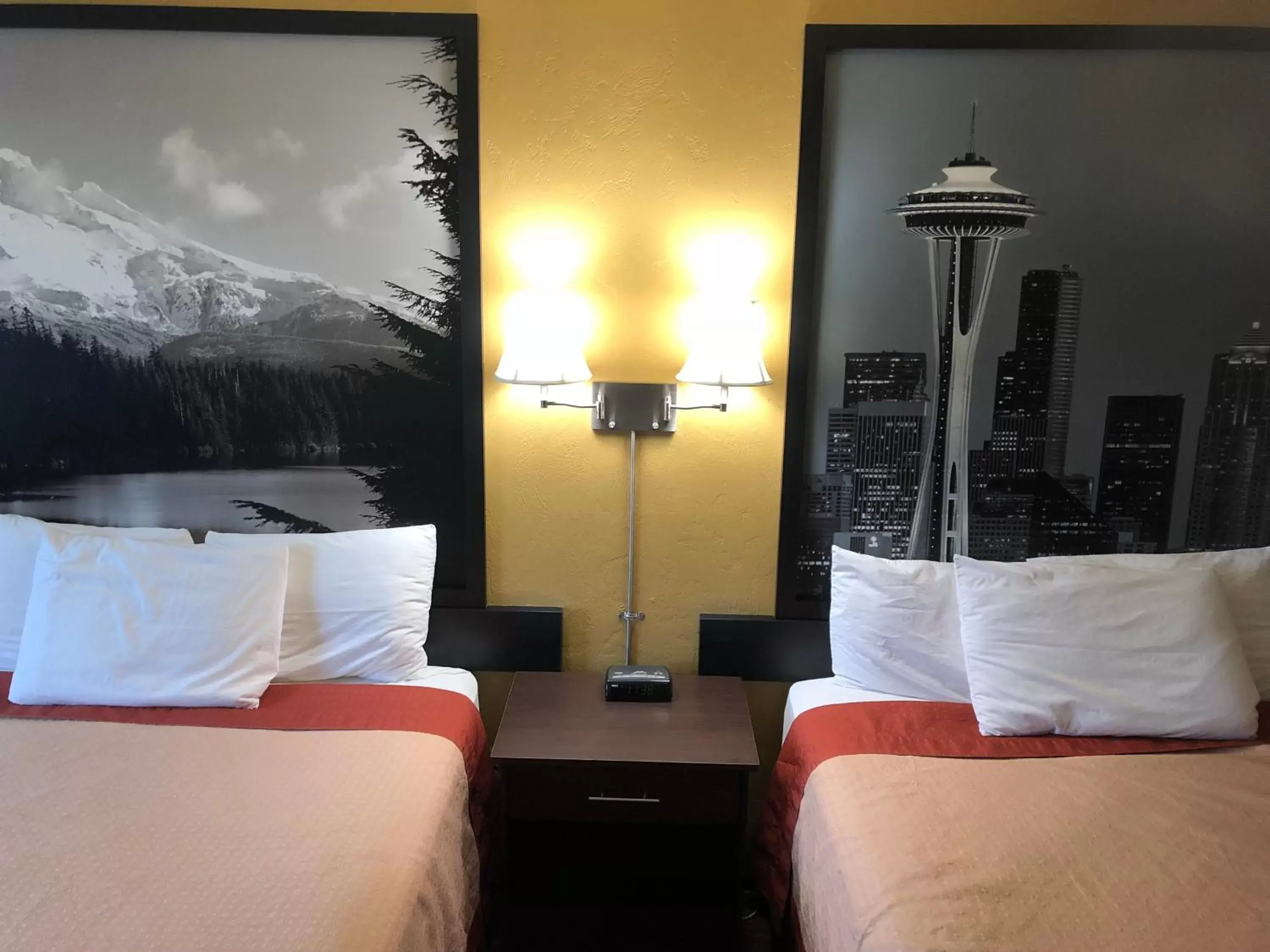 Bedroom, Bed in Super 8 by Wyndham Kennewick Bedroom, Bed in Super 8 by Wyndham Kennewick