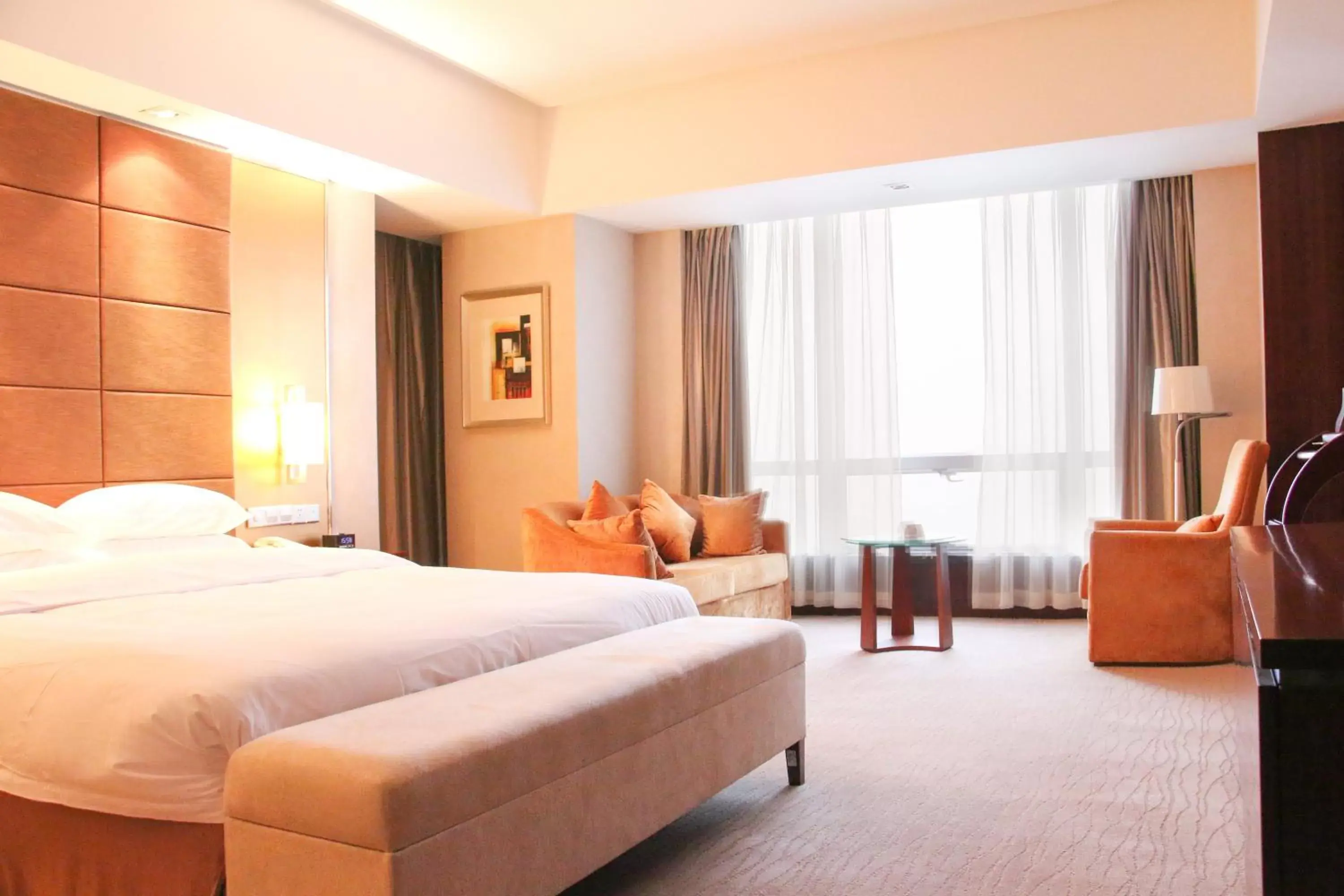 Photo of the whole room in Crowne Plaza Yantai Sea View, an IHG Hotel