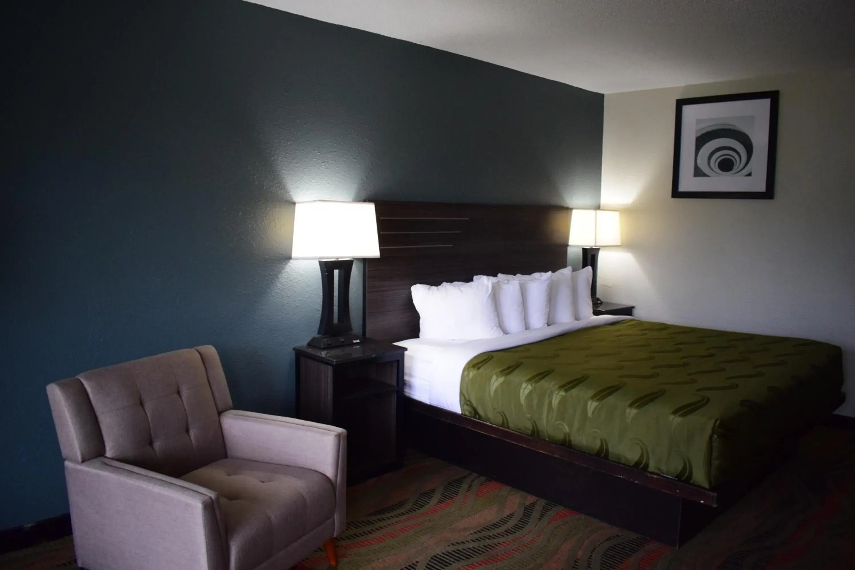 Photo of the whole room, Bed in Quality Inn & Suites