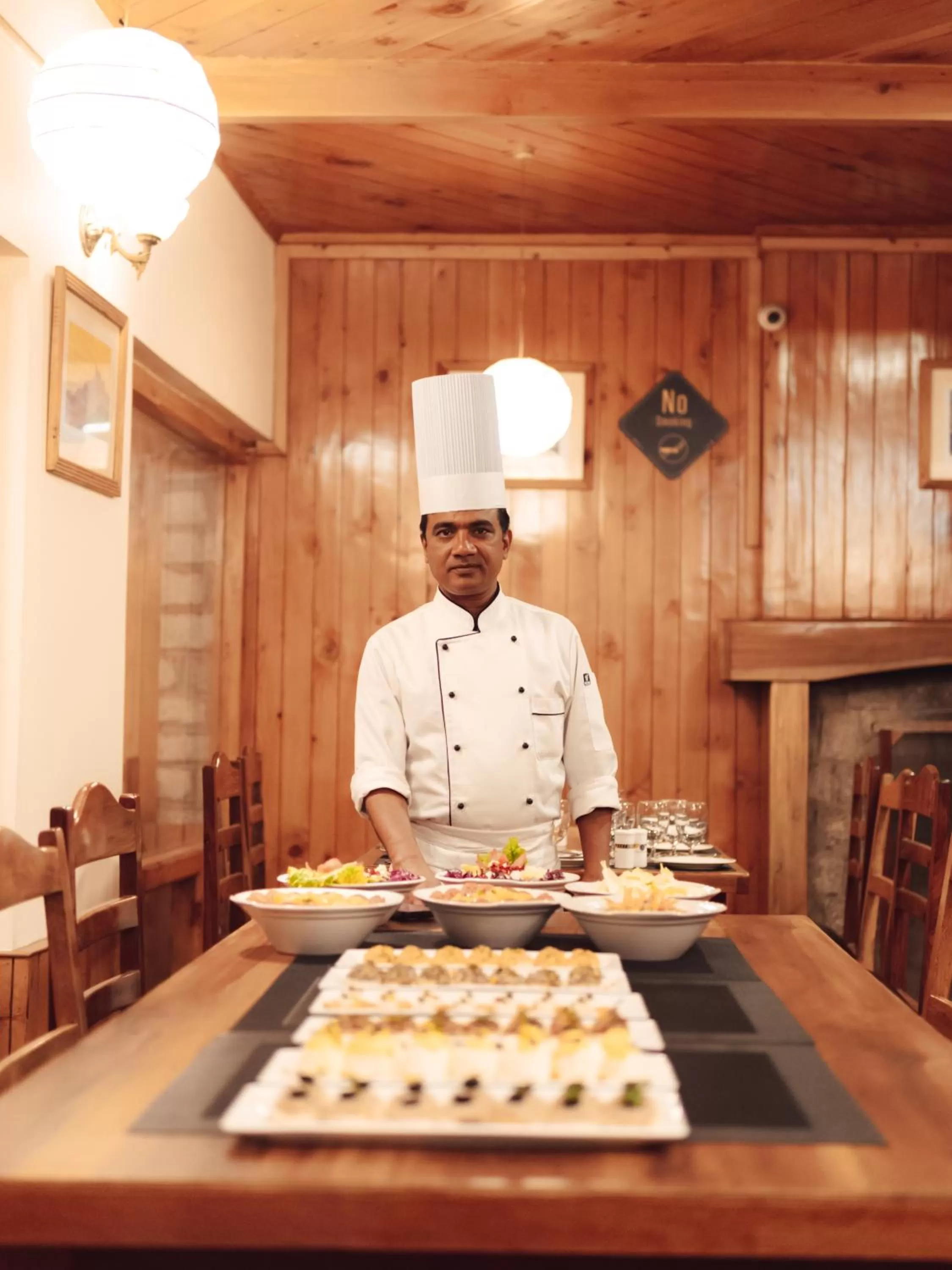 Food and drinks in Hotel Negi's Mayflower A heritage Since 1965