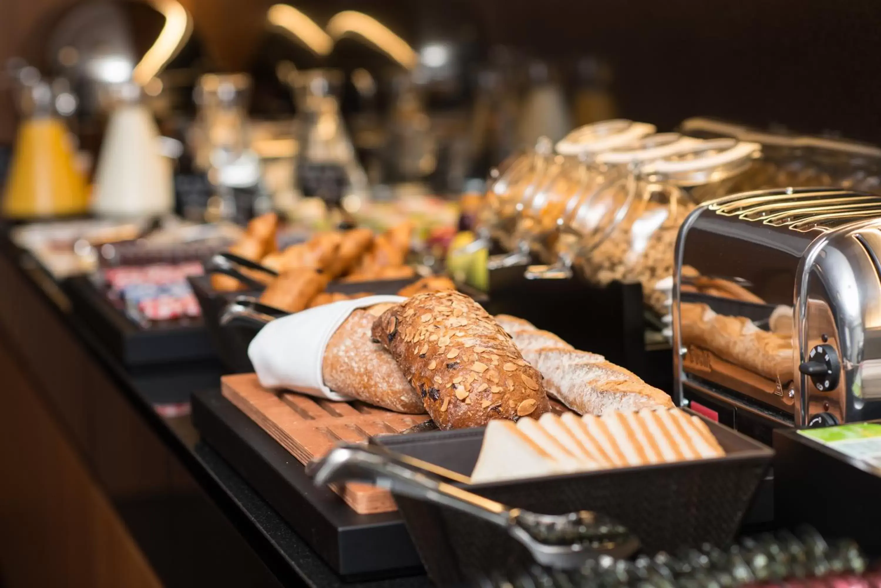 Buffet breakfast, Food in Fraser Suites Geneva - Serviced Apartments