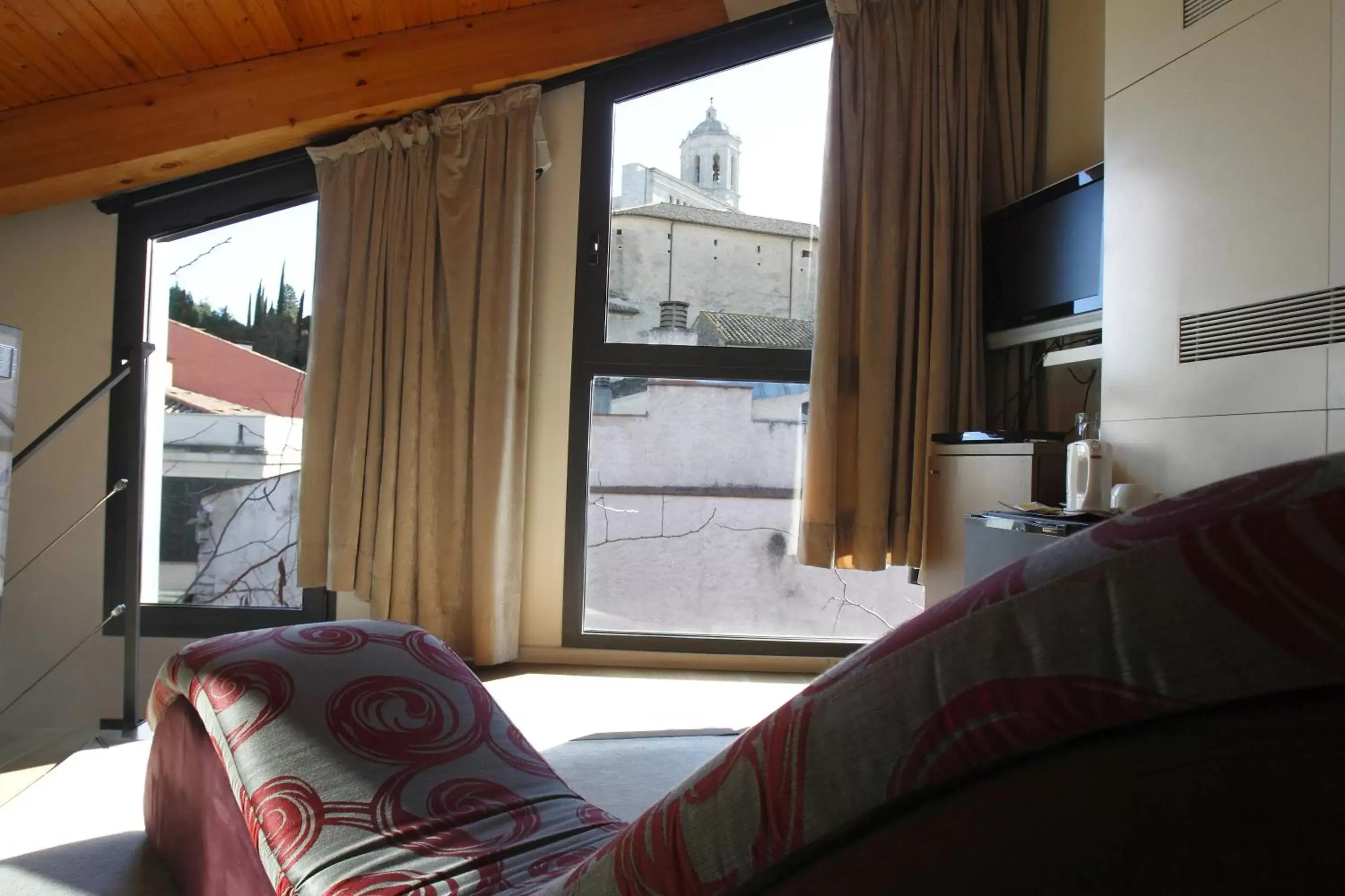 Spring, Seating Area in Hotel Museu Llegendes de Girona