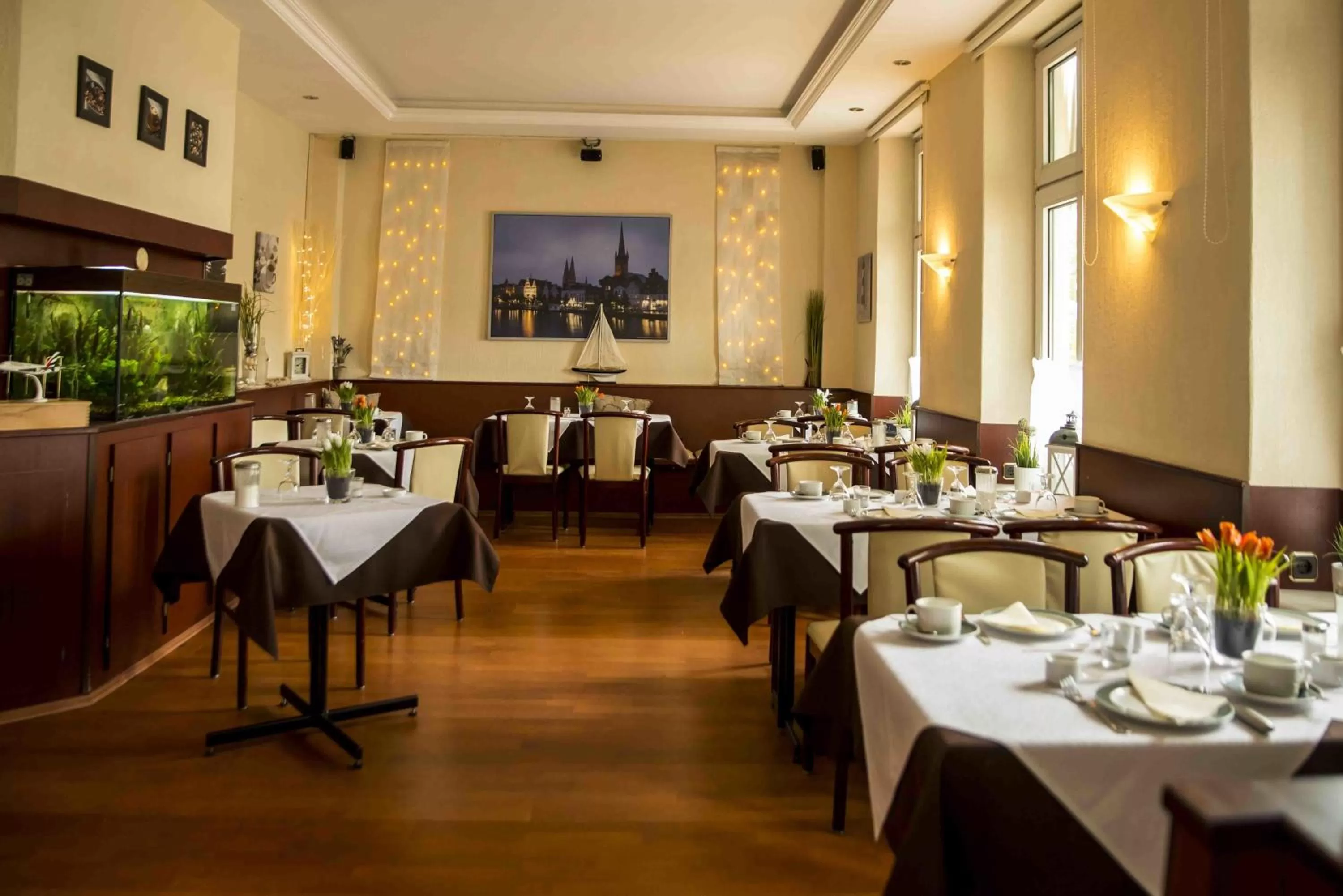 Restaurant/places to eat in Hotel Hanseatic