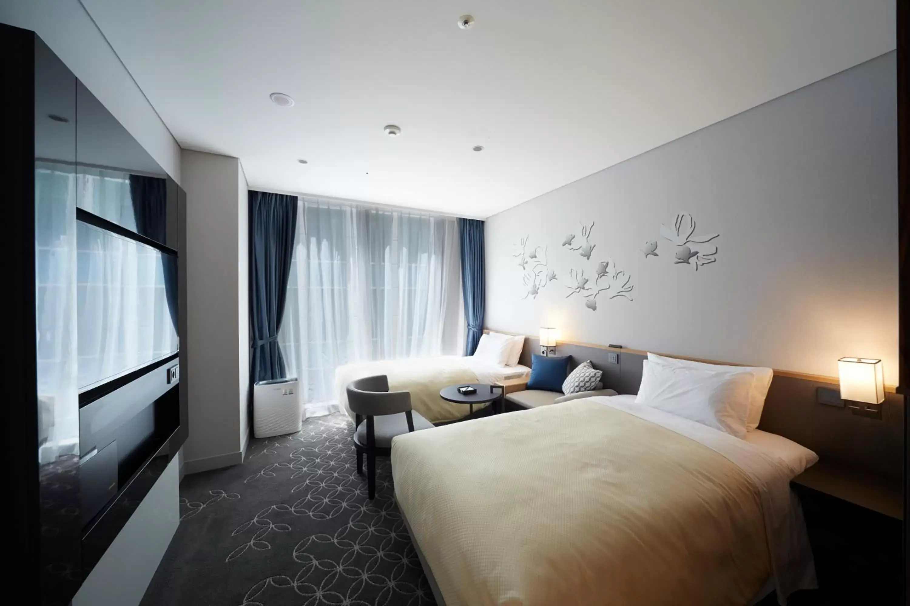 Photo of the whole room, Bed in Hotel Gracery Seoul