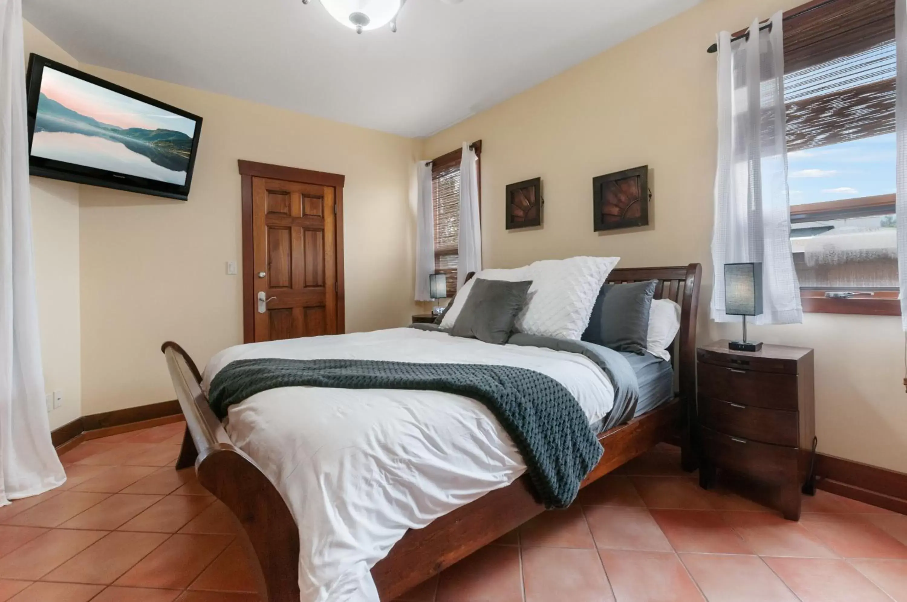 Bed in Casa Grande Inn & Suites