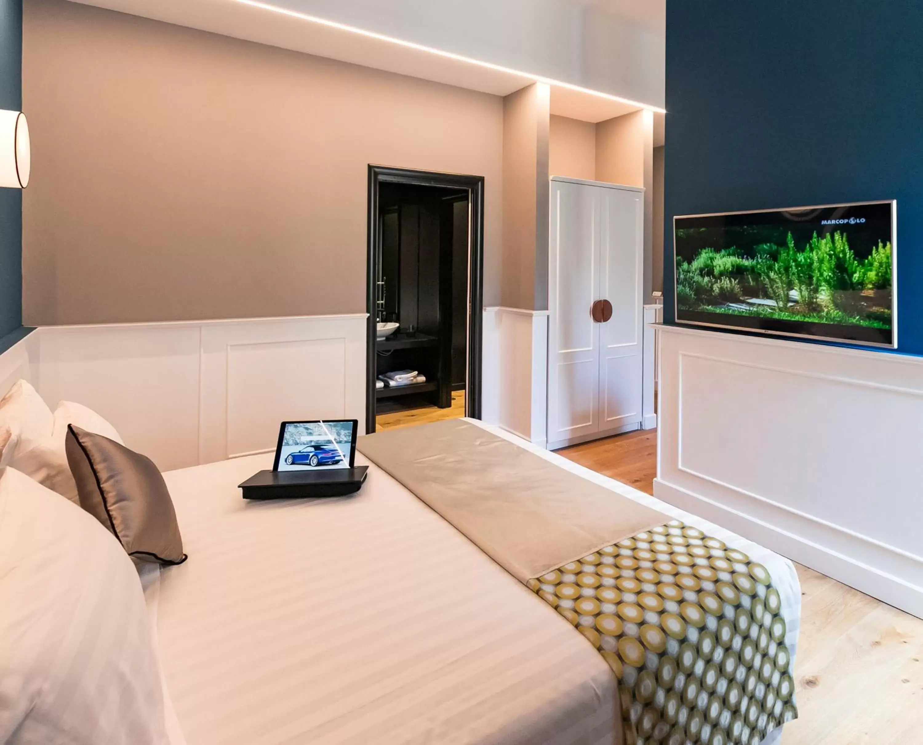 TV and multimedia, Bed in Jb Relais Luxury