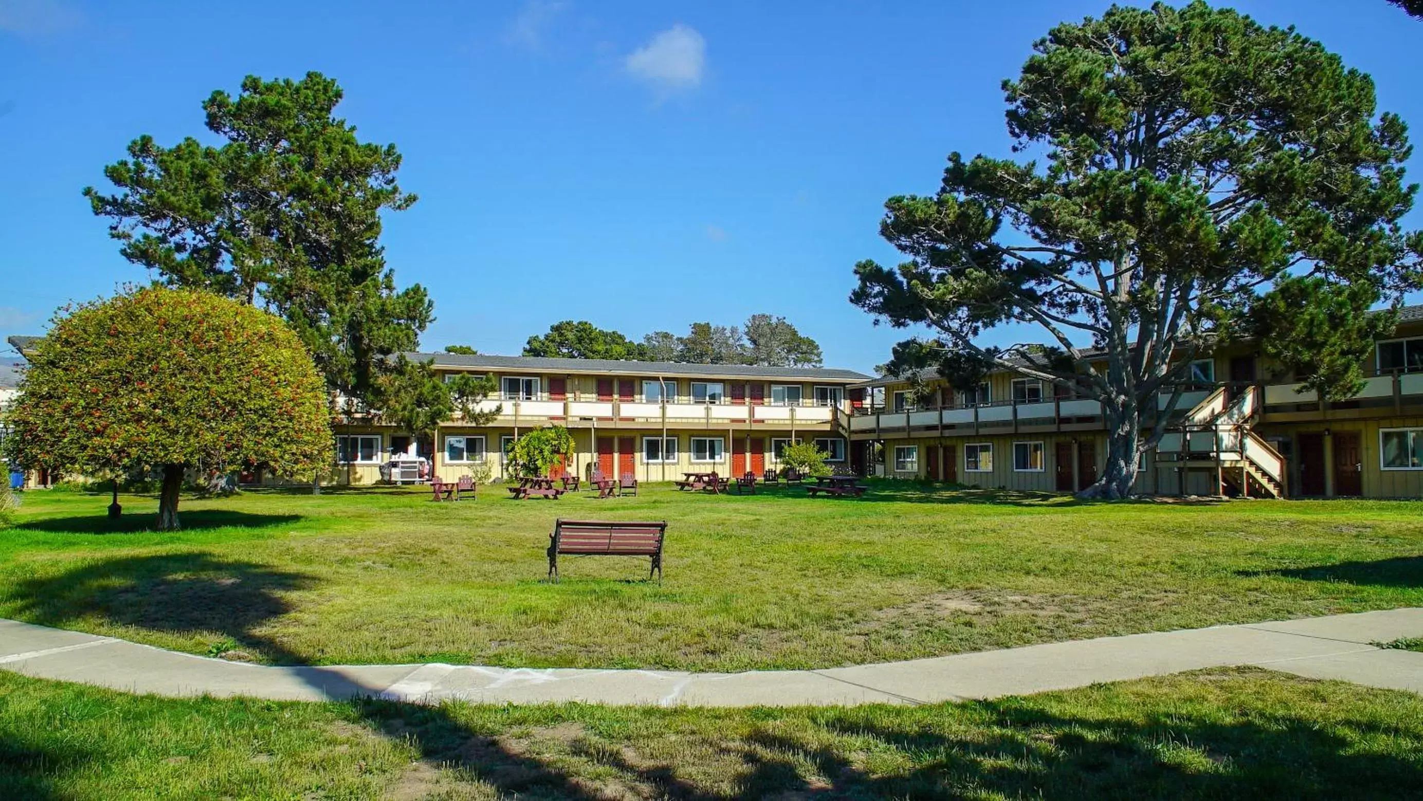 Property Building in Silver Surf Motel