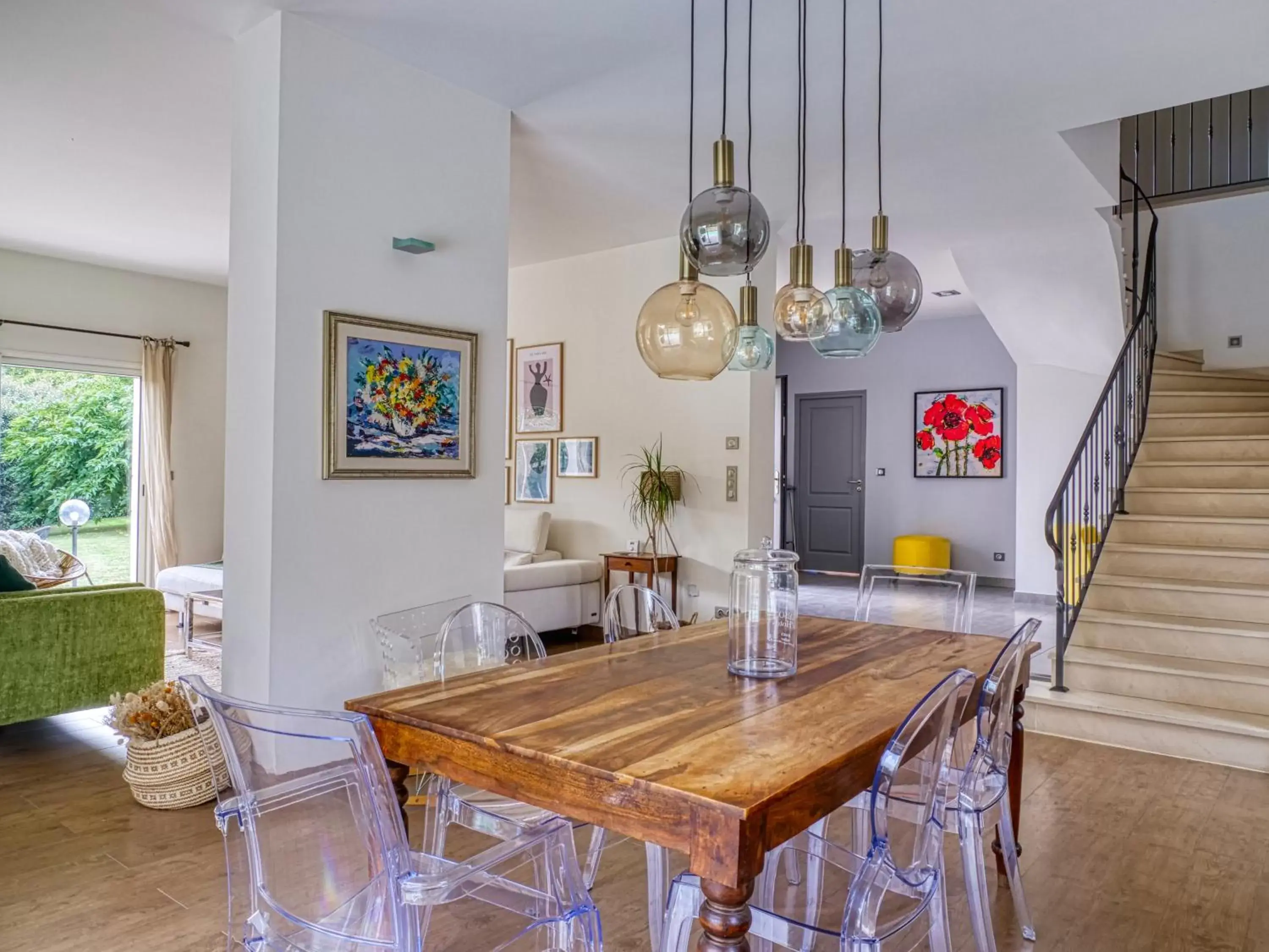 Dining Area in Magnifique Villa MY