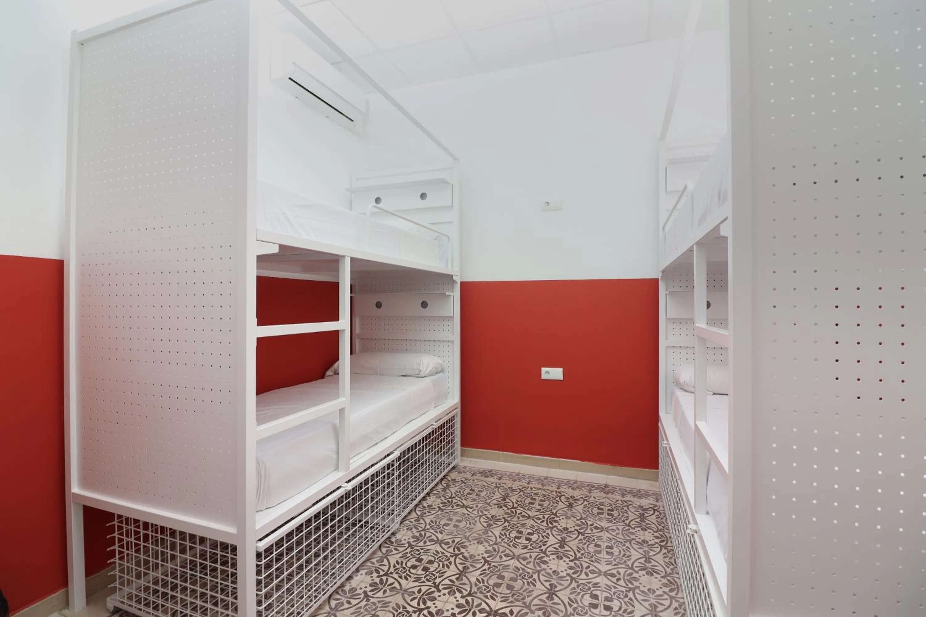 Bed in Feel Hostels City Center