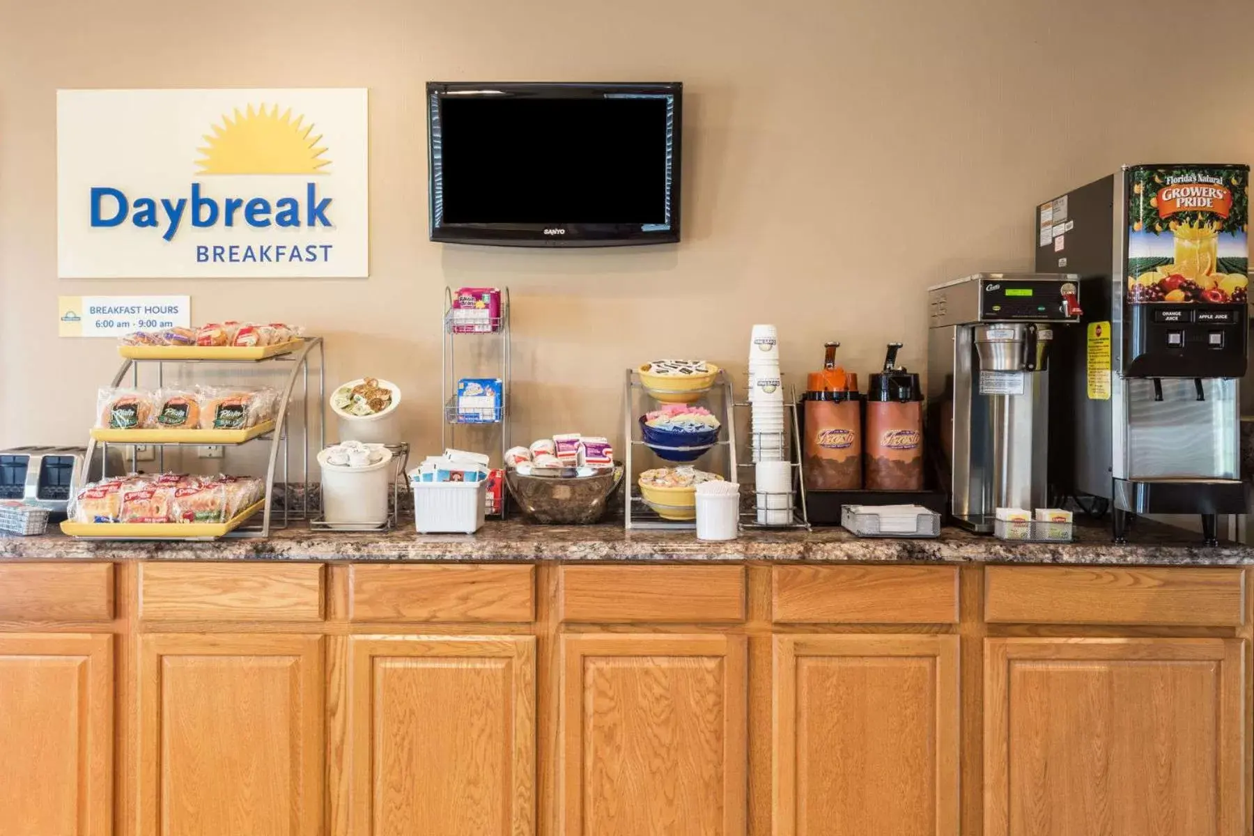 Continental breakfast in Days Inn by Wyndham Madison