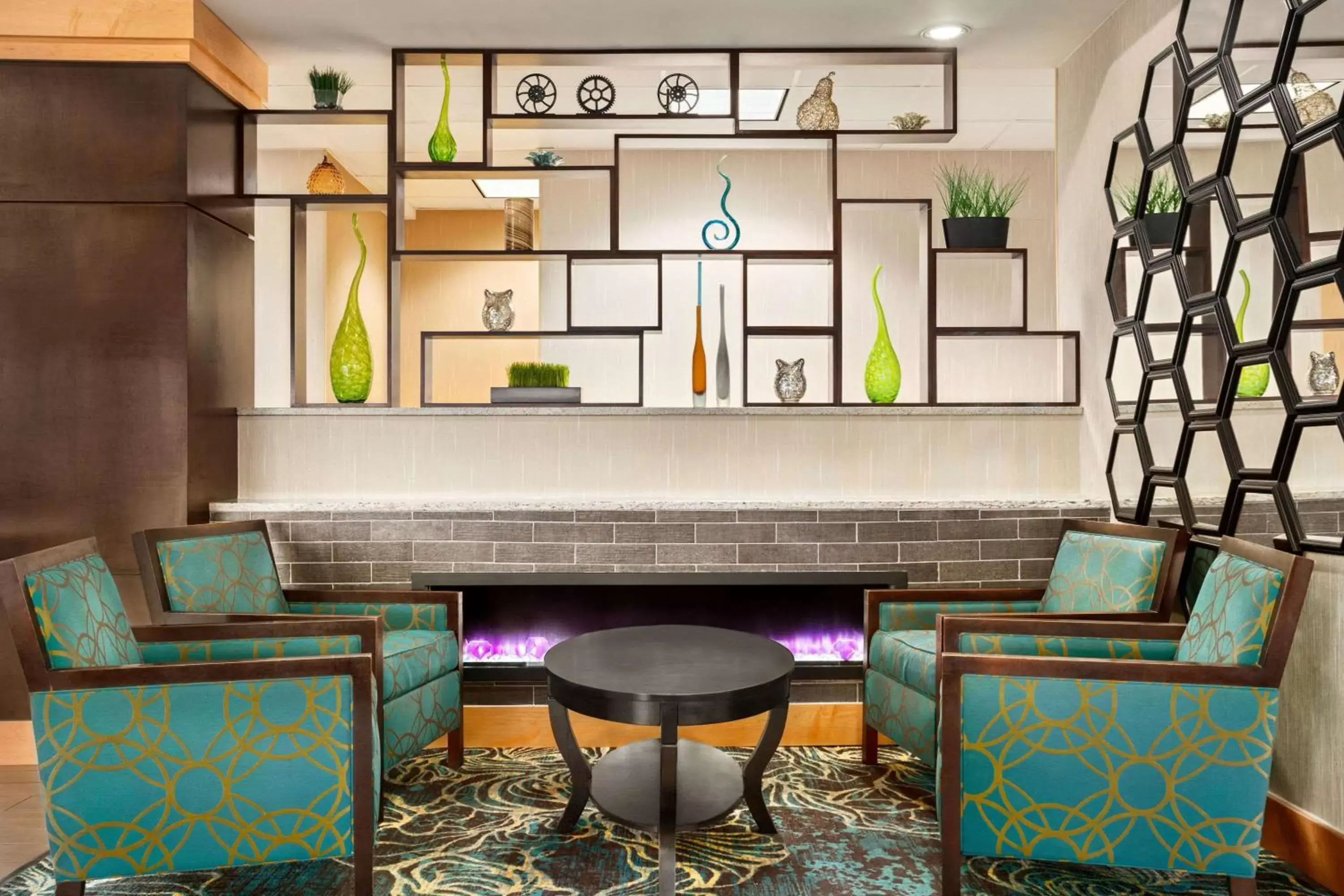 Lobby or reception, Lounge/Bar in La Quinta Inn & Suites by Wyndham Richmond-Midlothian