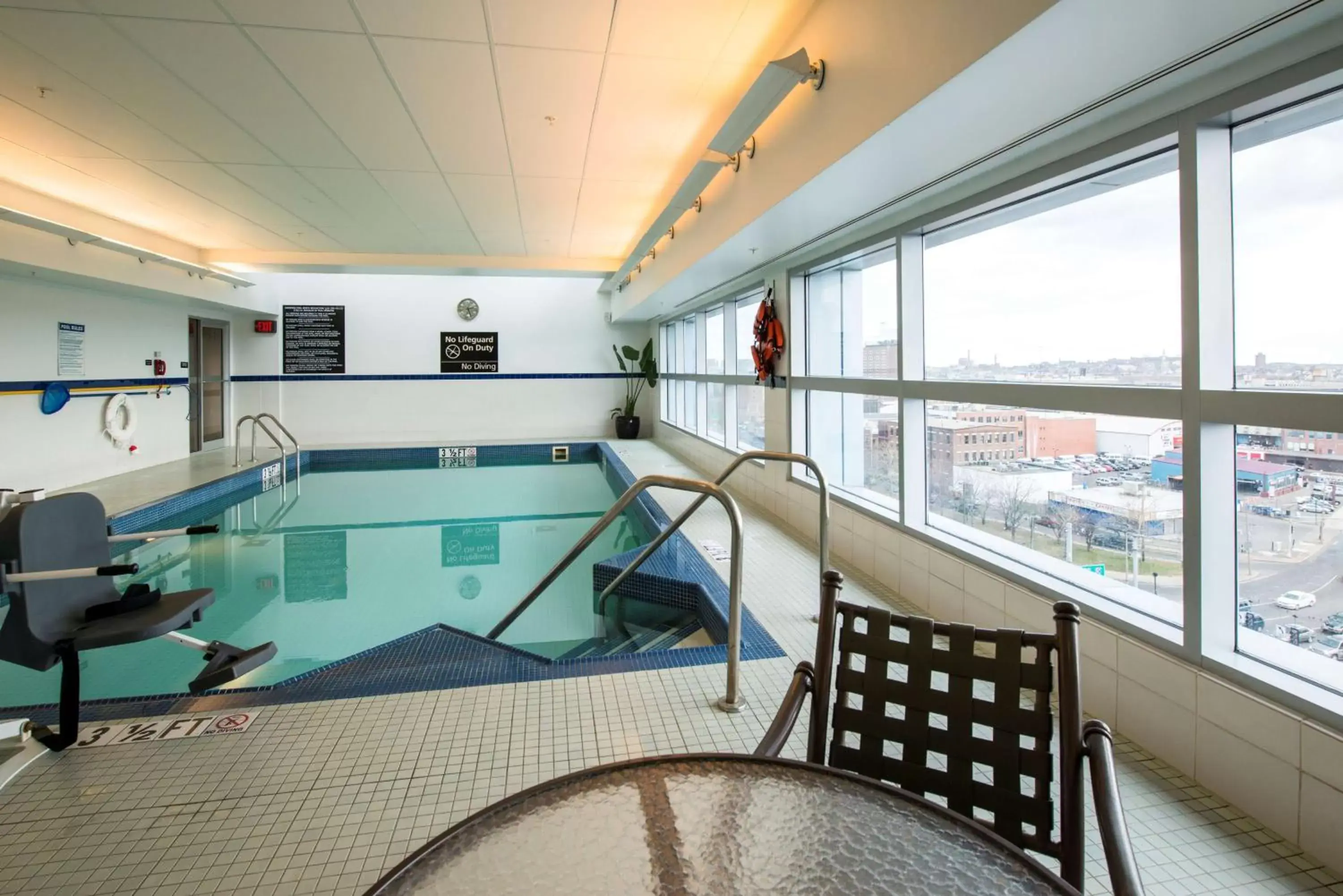Pool view in Hampton Inn & Suites Boston Crosstown Center Pool view in Hampton Inn & Suites Boston Crosstown Center