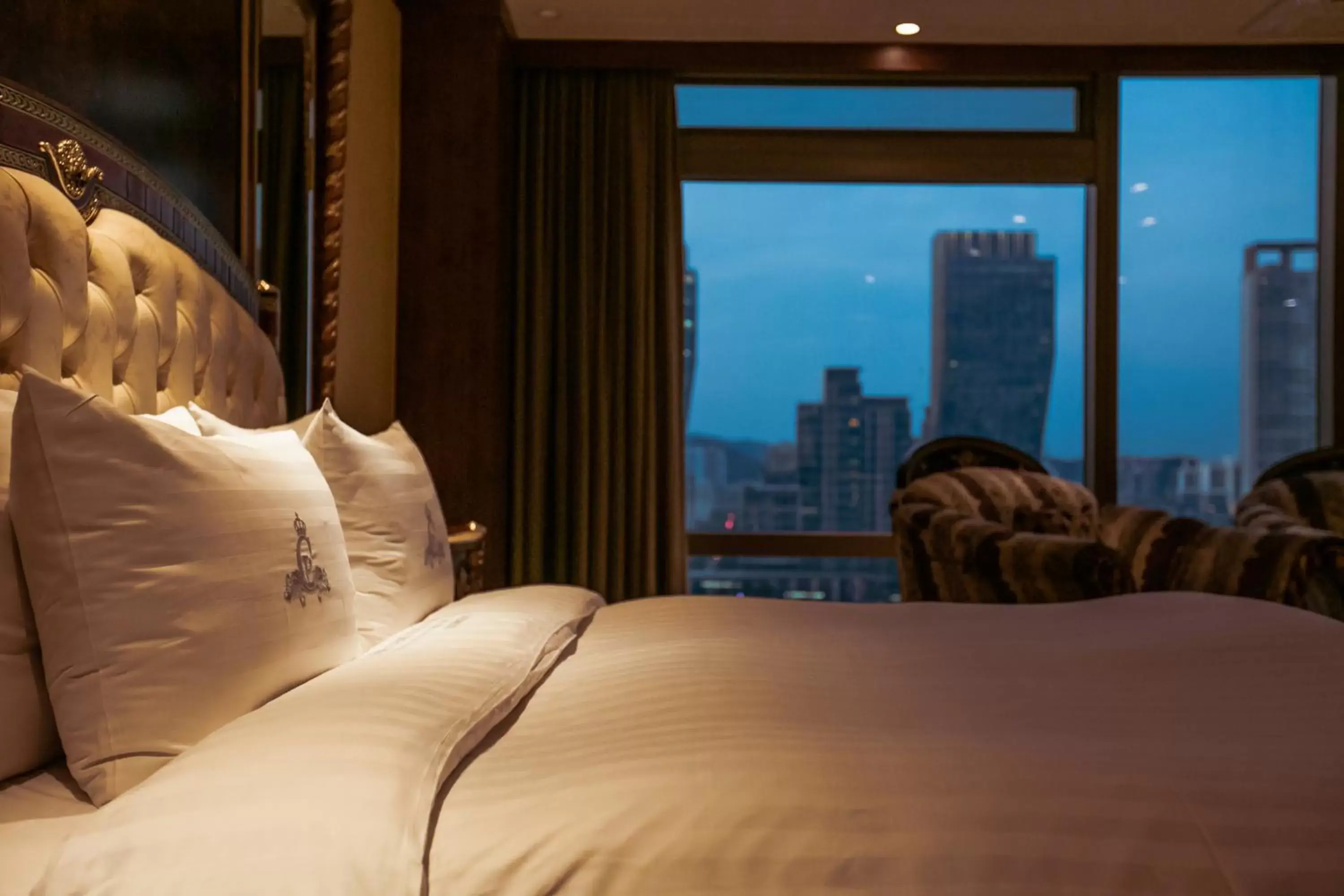 Bed in The Central Park Hotel Songdo