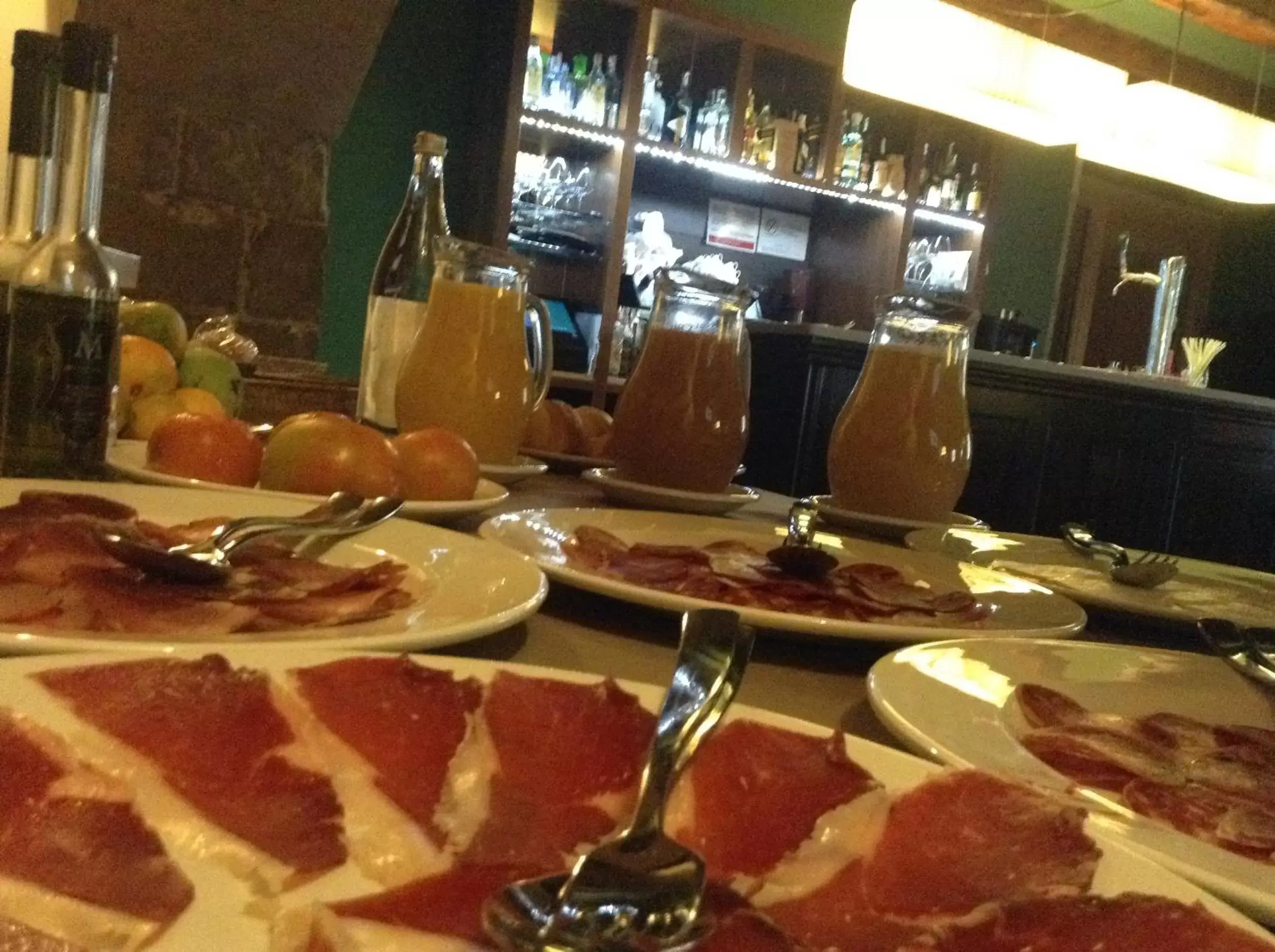 Continental breakfast in Hotel Cardenal Ram