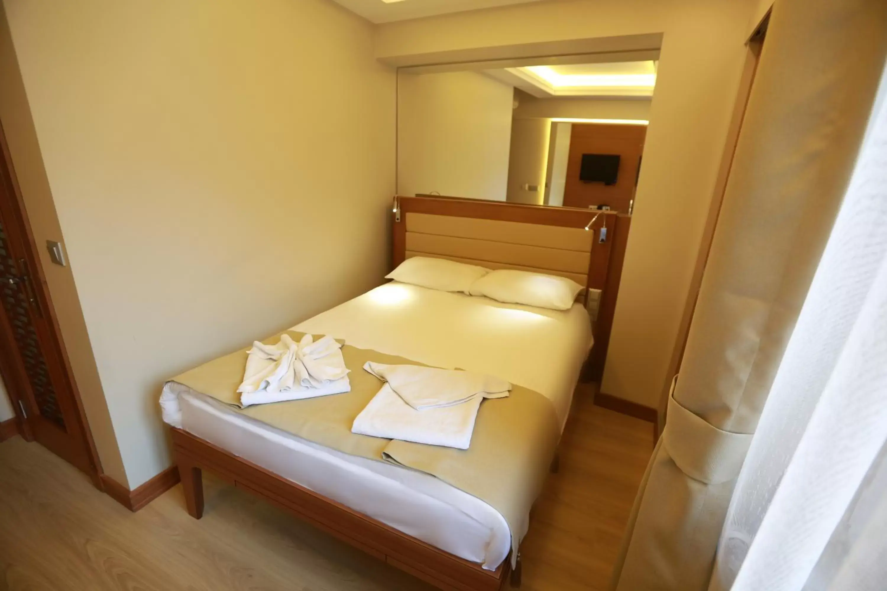 Bedroom, Bed in Sirkeci Park Hotel