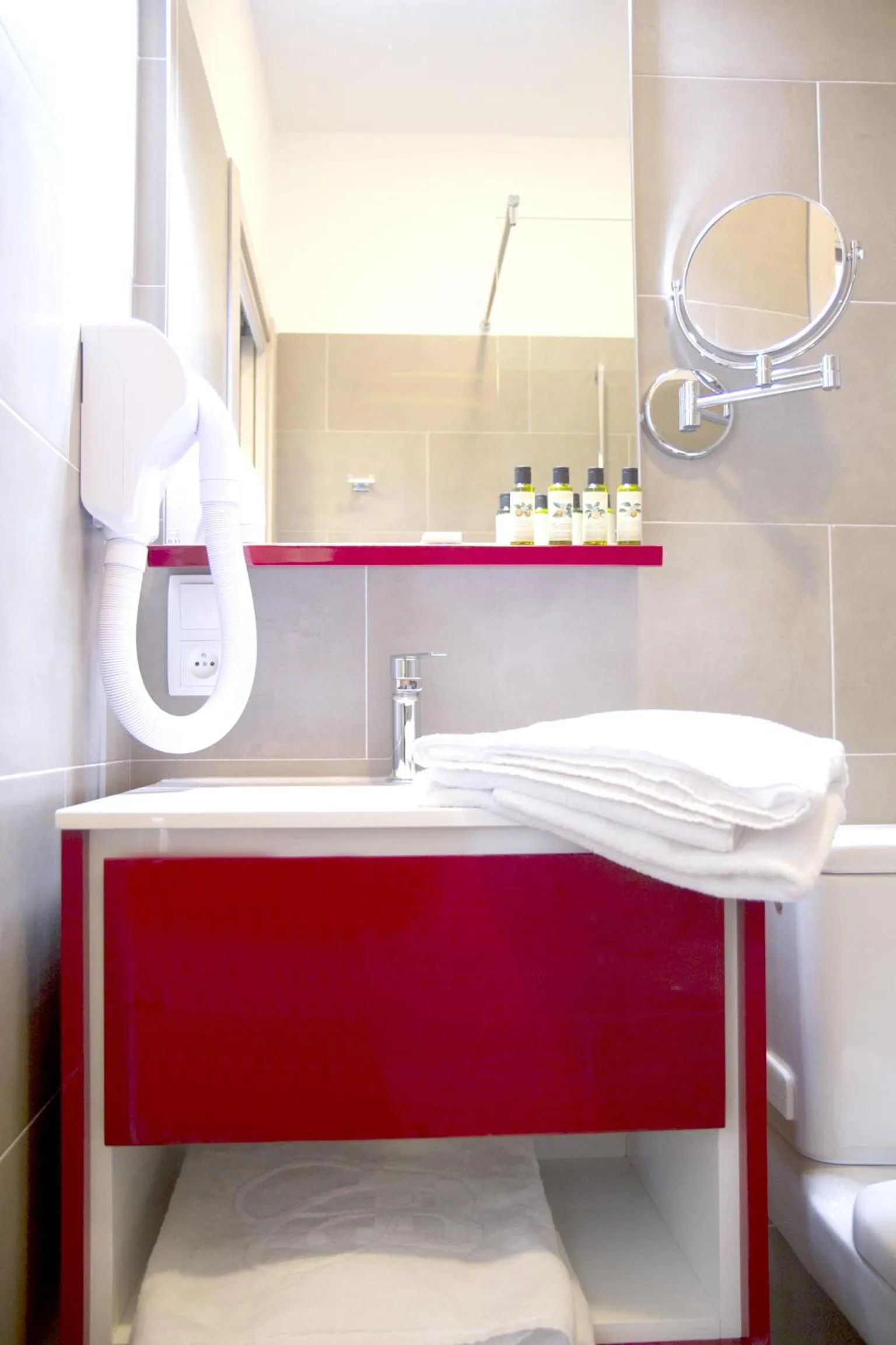 Bathroom in Hôtel CASABELLA Cannes Mouans Sartoux