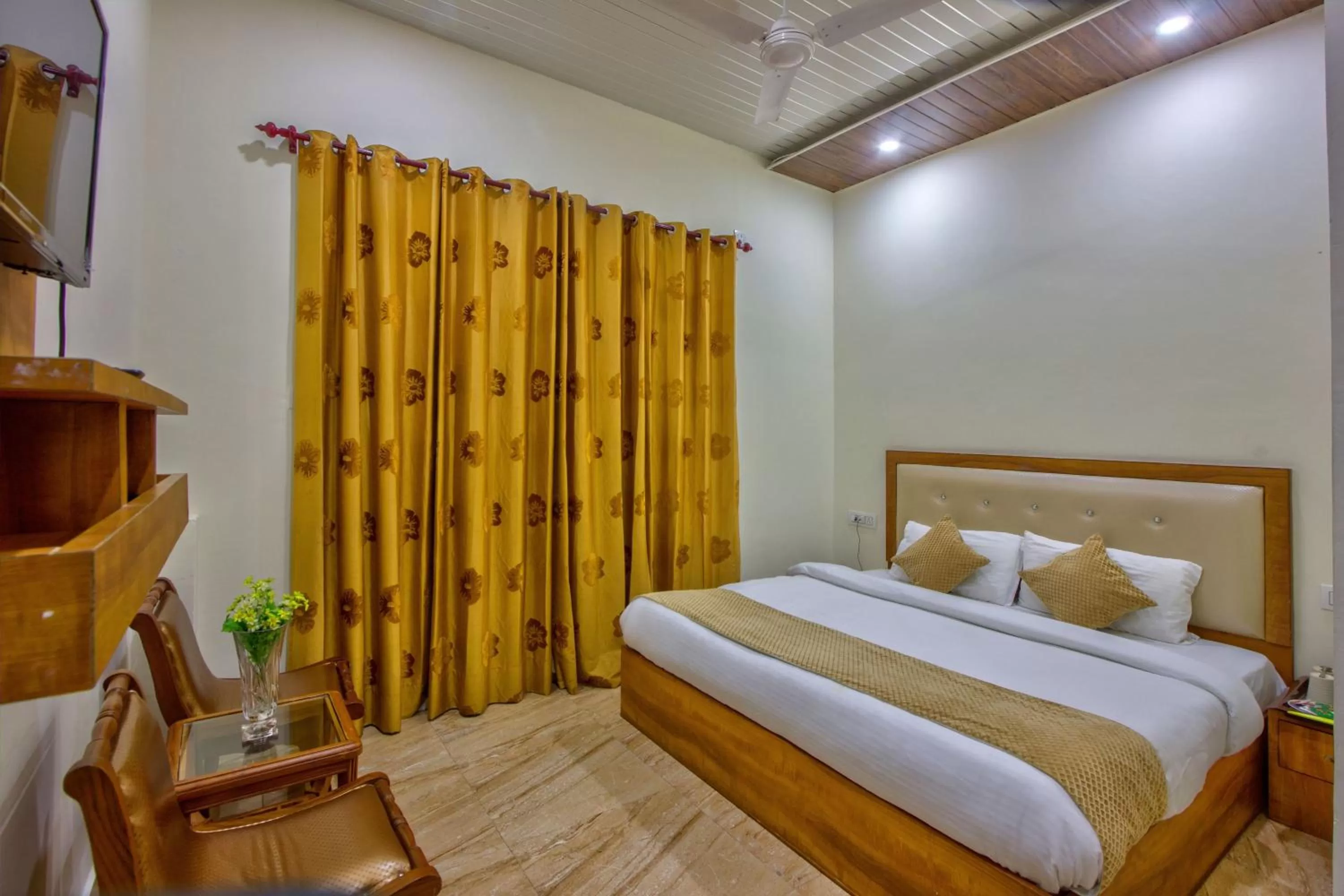 Bedroom, Bed in Hotel Bliss Valley - Hotel in Dharamshala