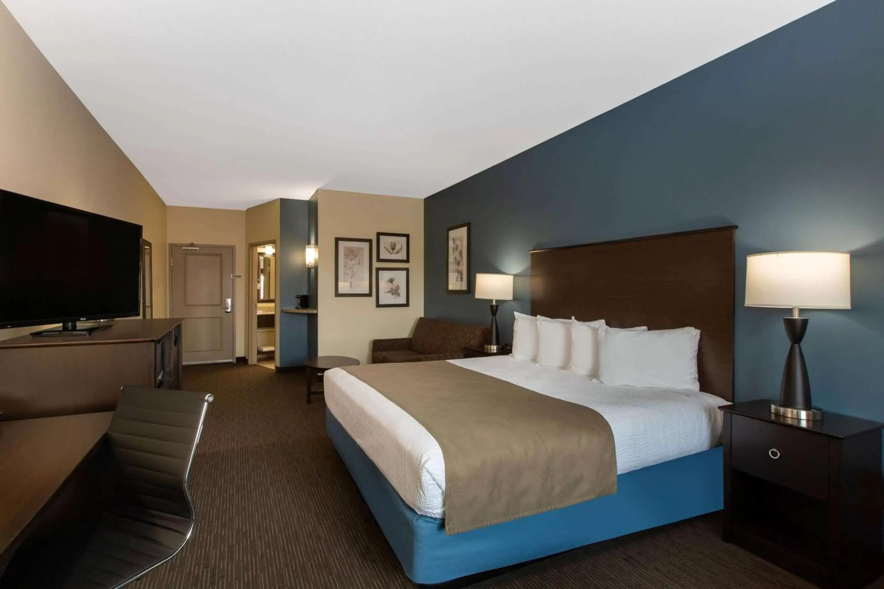 Photo of the whole room in AmericInn by Wyndham Sioux Falls North